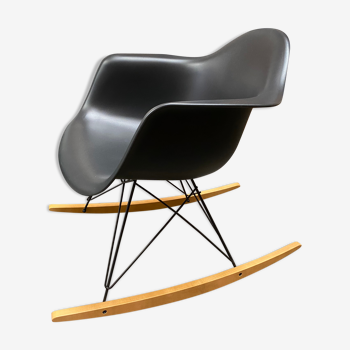 Vitra - Eames Plastic Side Chair RAR - Charles & Ray Eames 1950