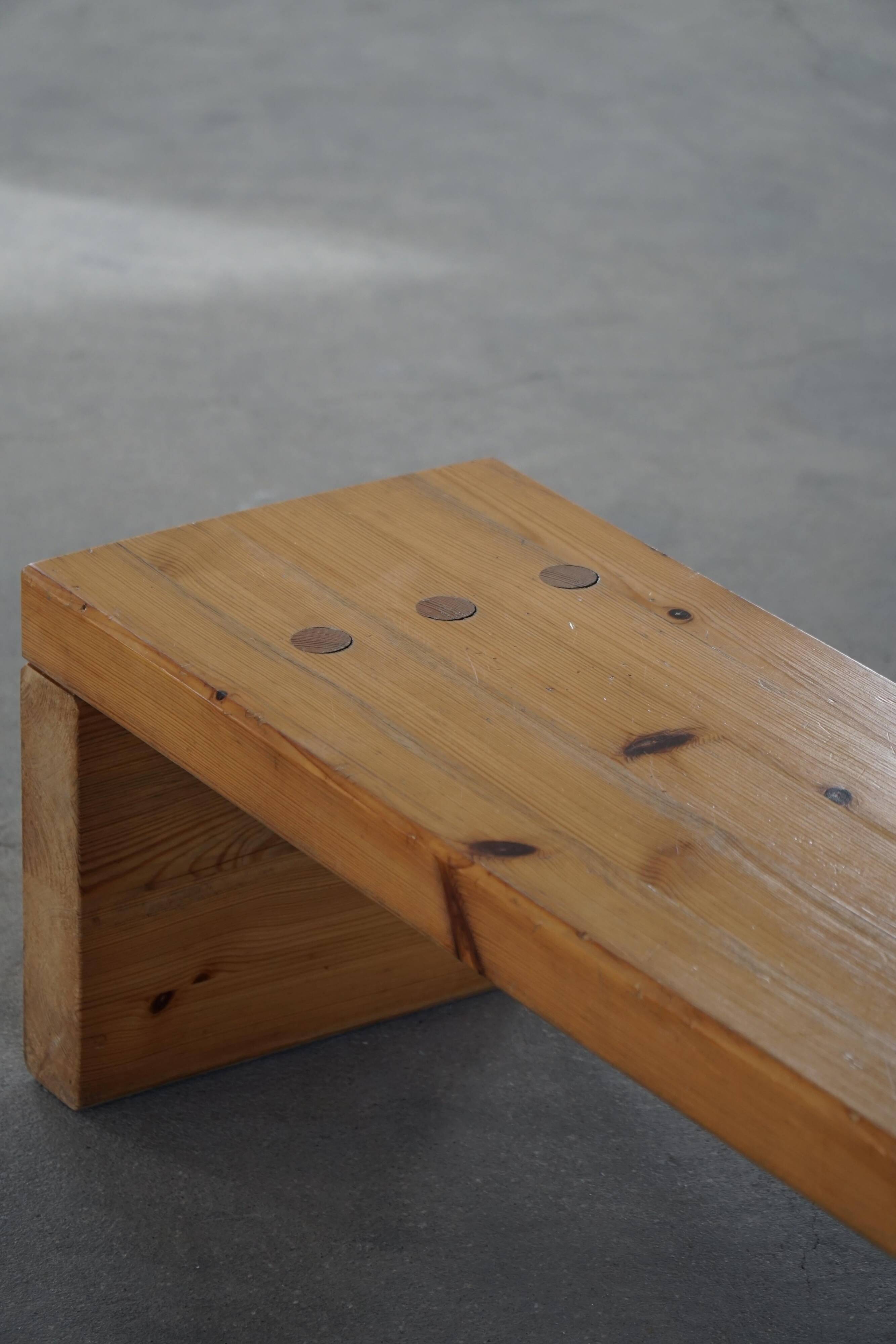 Brutalist modern Swedish table/bench in solid pine, mid-20th century, 1960s.