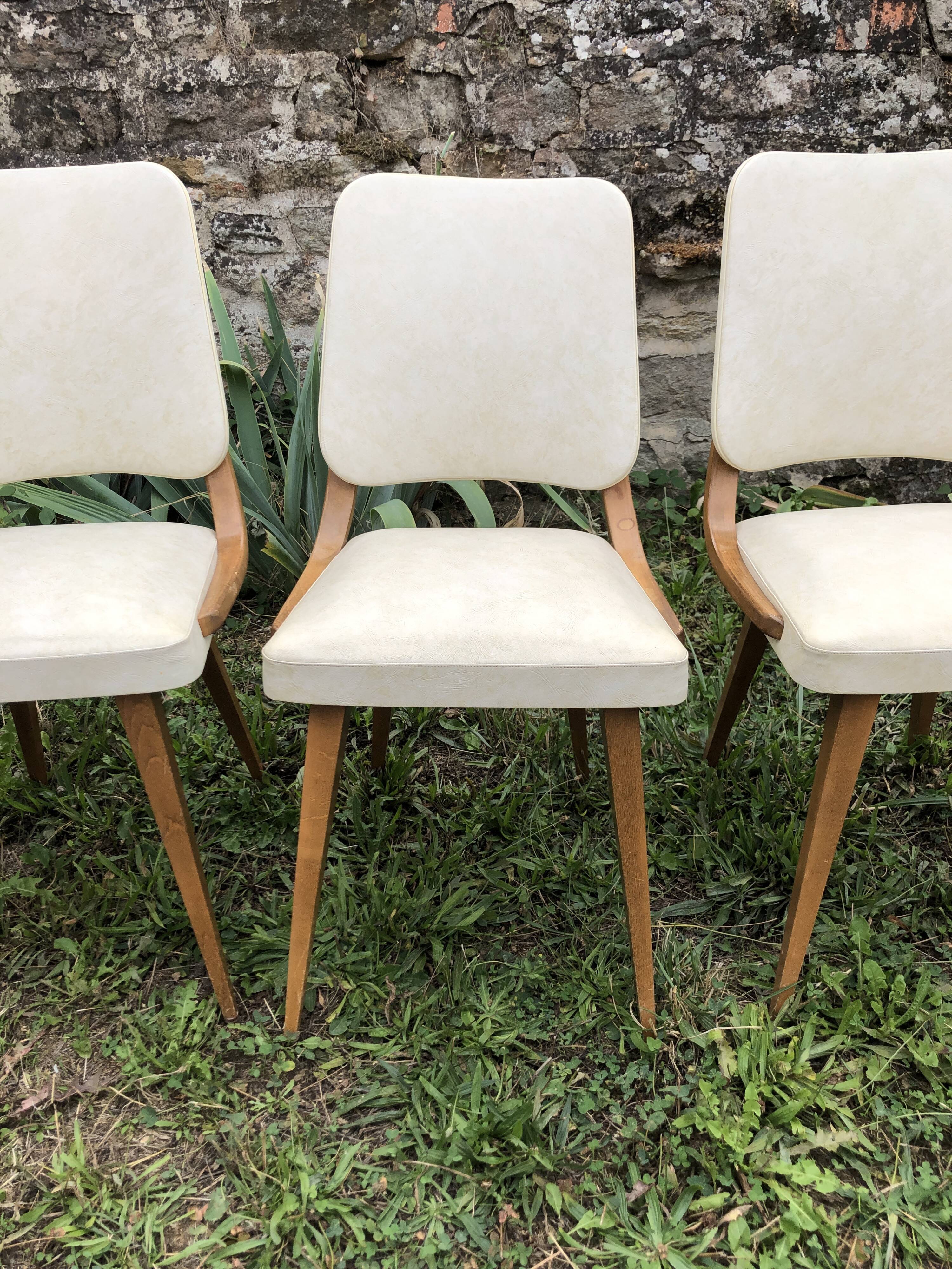 Set of 6 white chairs 1960