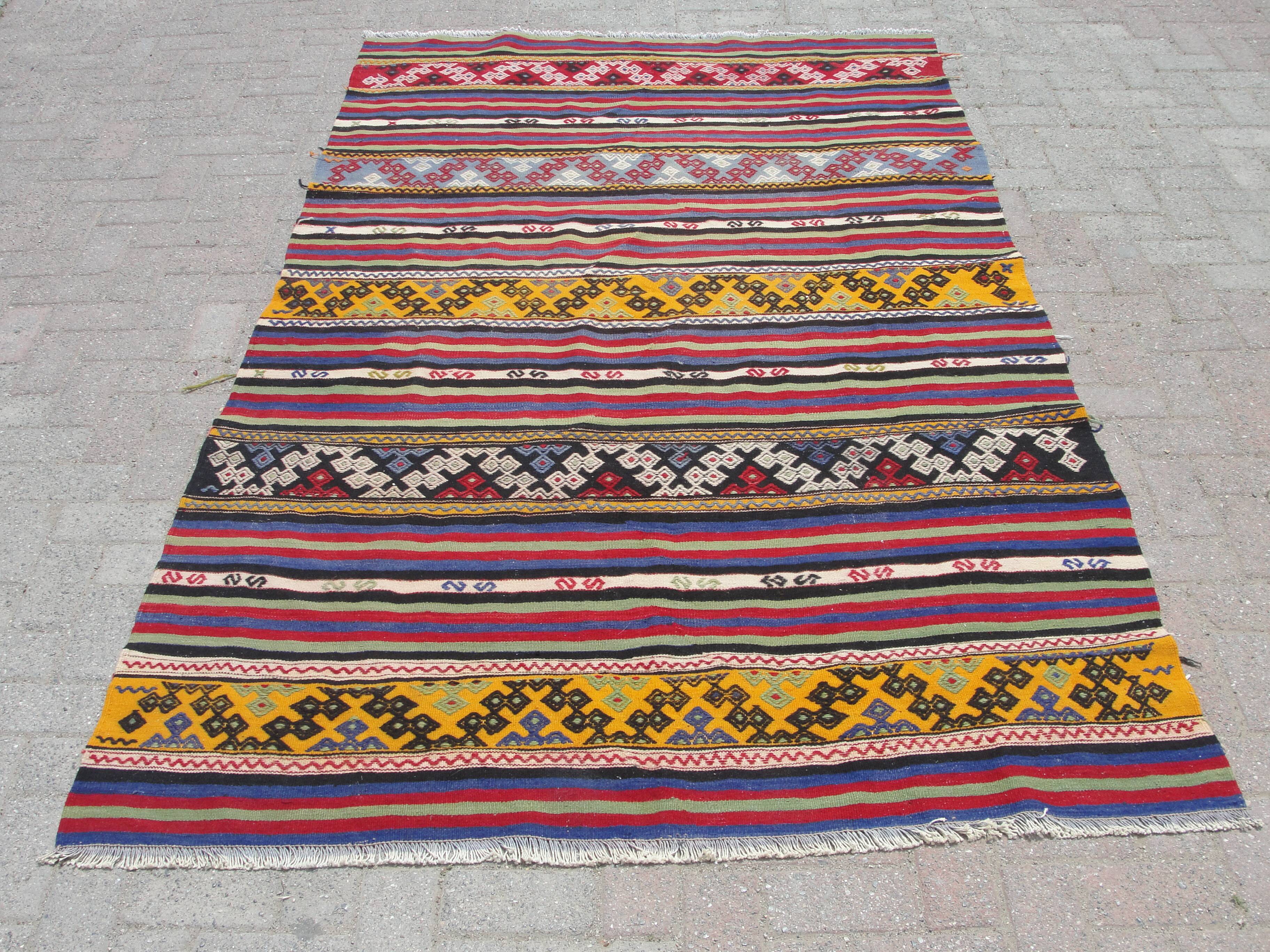 Handmade area kilim rugs for livingroom