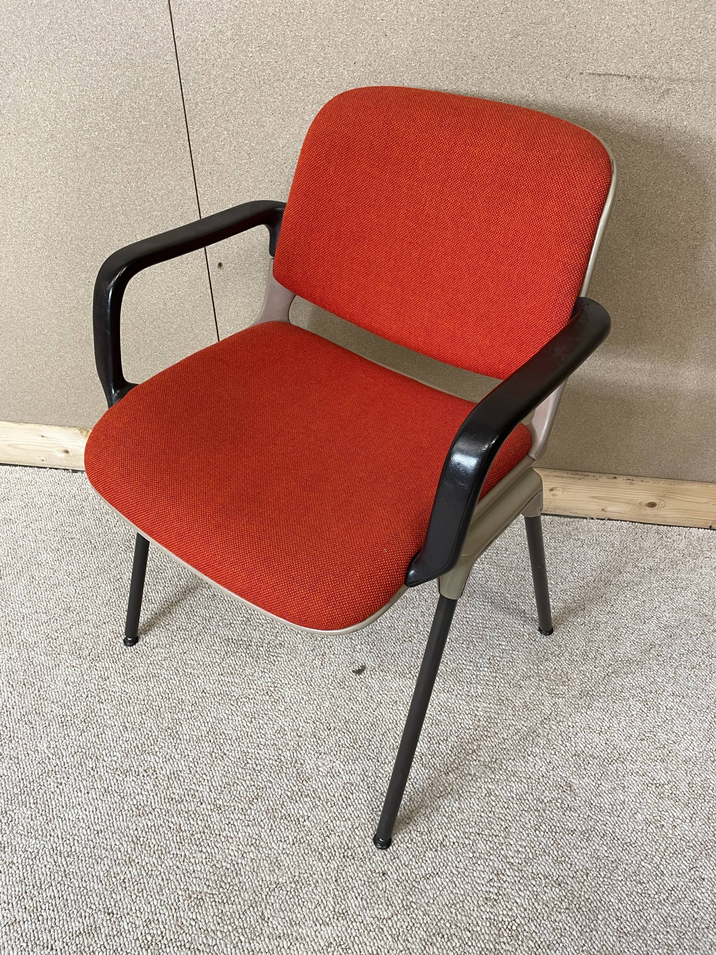 Armchair with armrests 70's Comforto