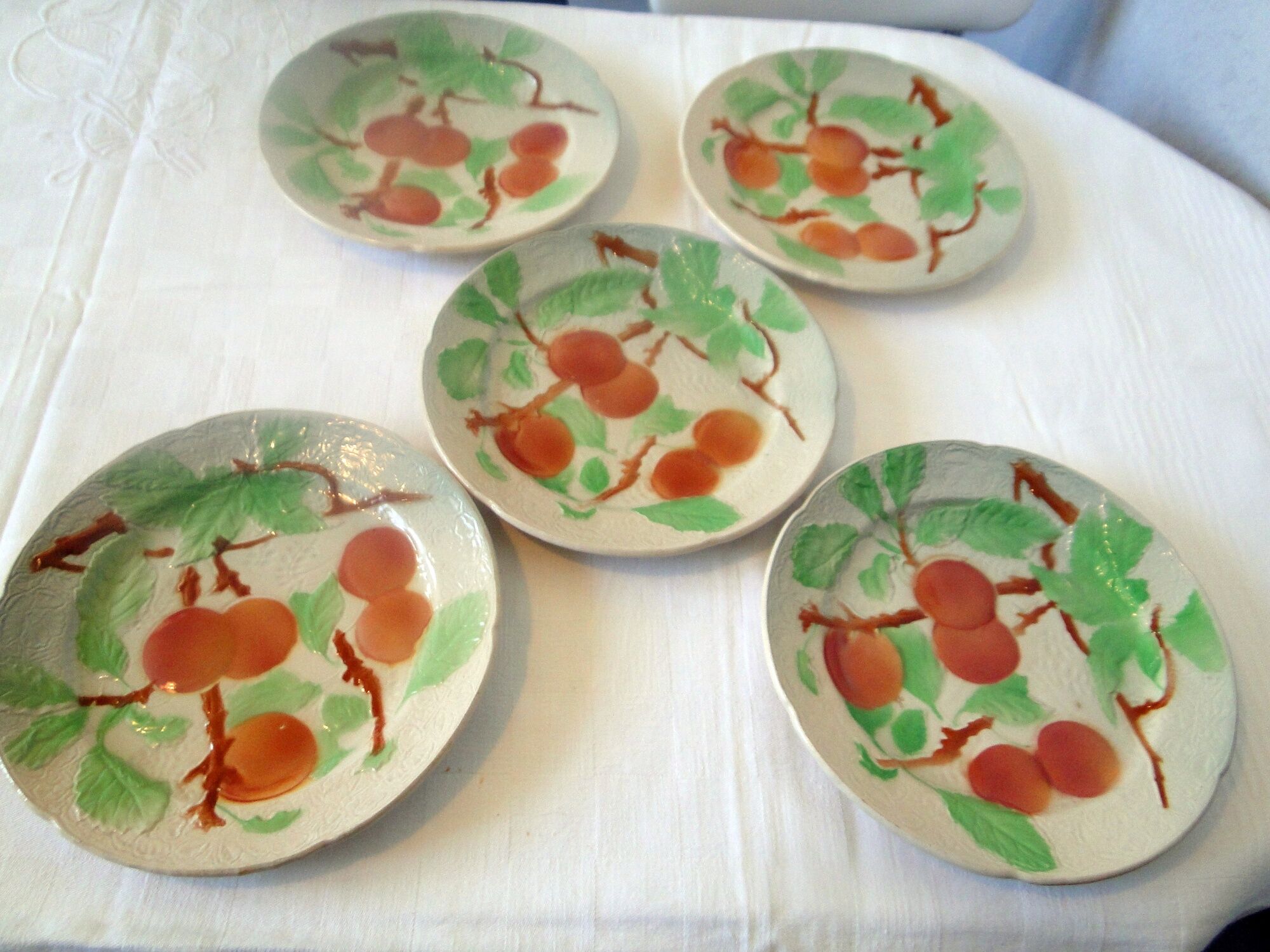 Lot 5 assiettes a dessert anciennes barbotine st clement decor peaches