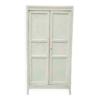 Armoire parisienne