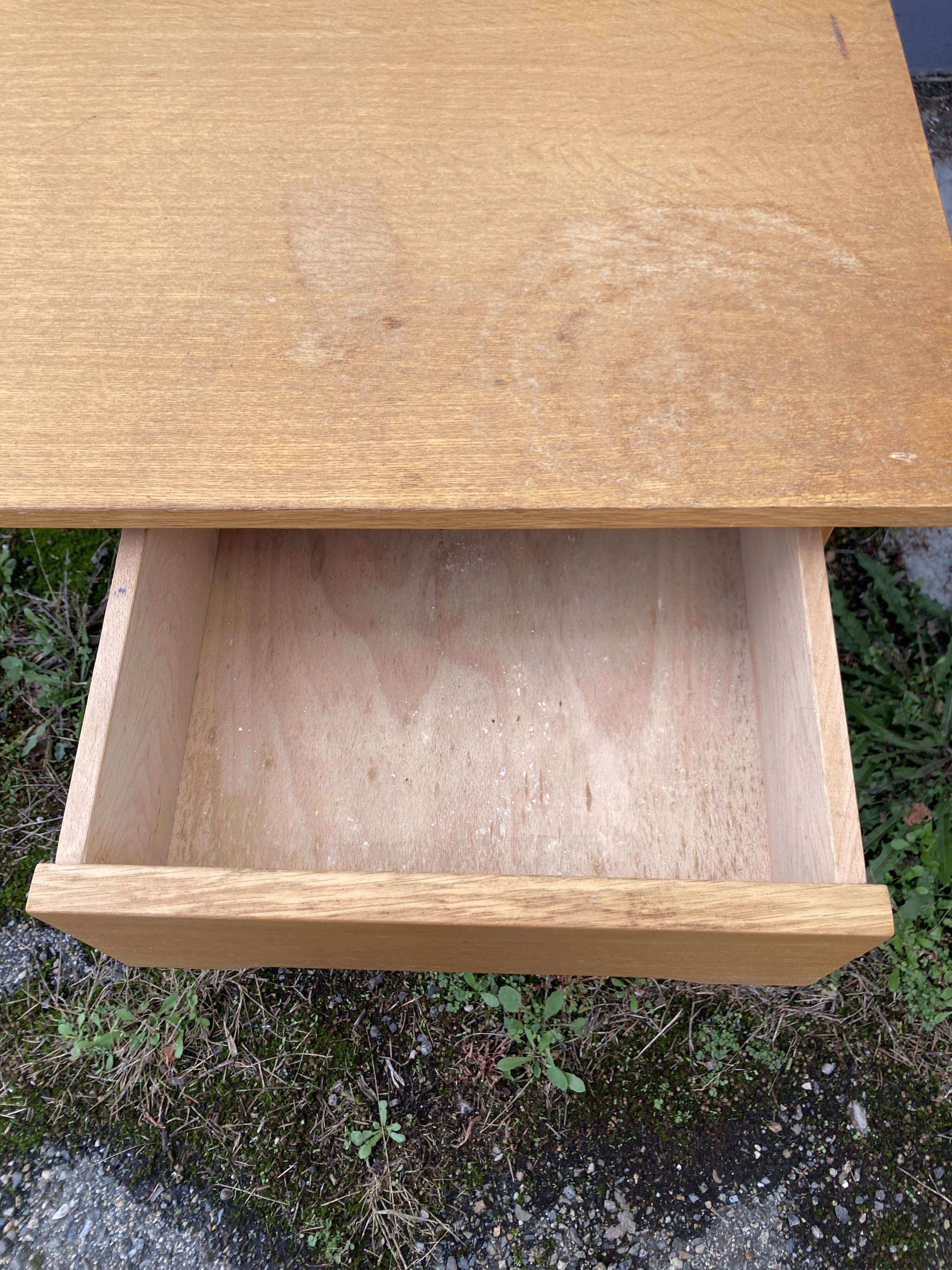 Scandinavian desk with drawer box