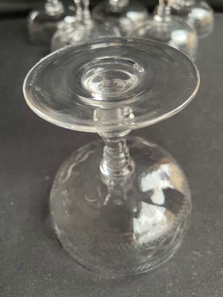 8 Guilloche crystal champagne glasses - Art Nouveau