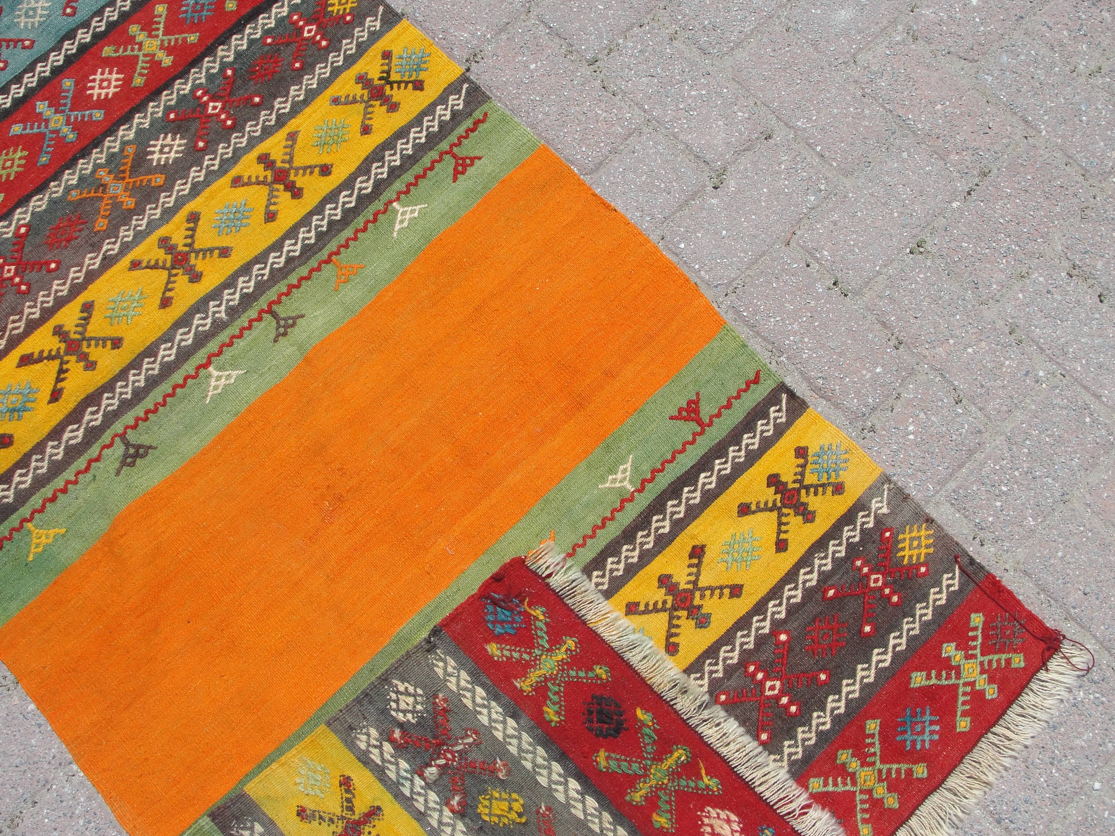 Handmade wool runner kilim rug
