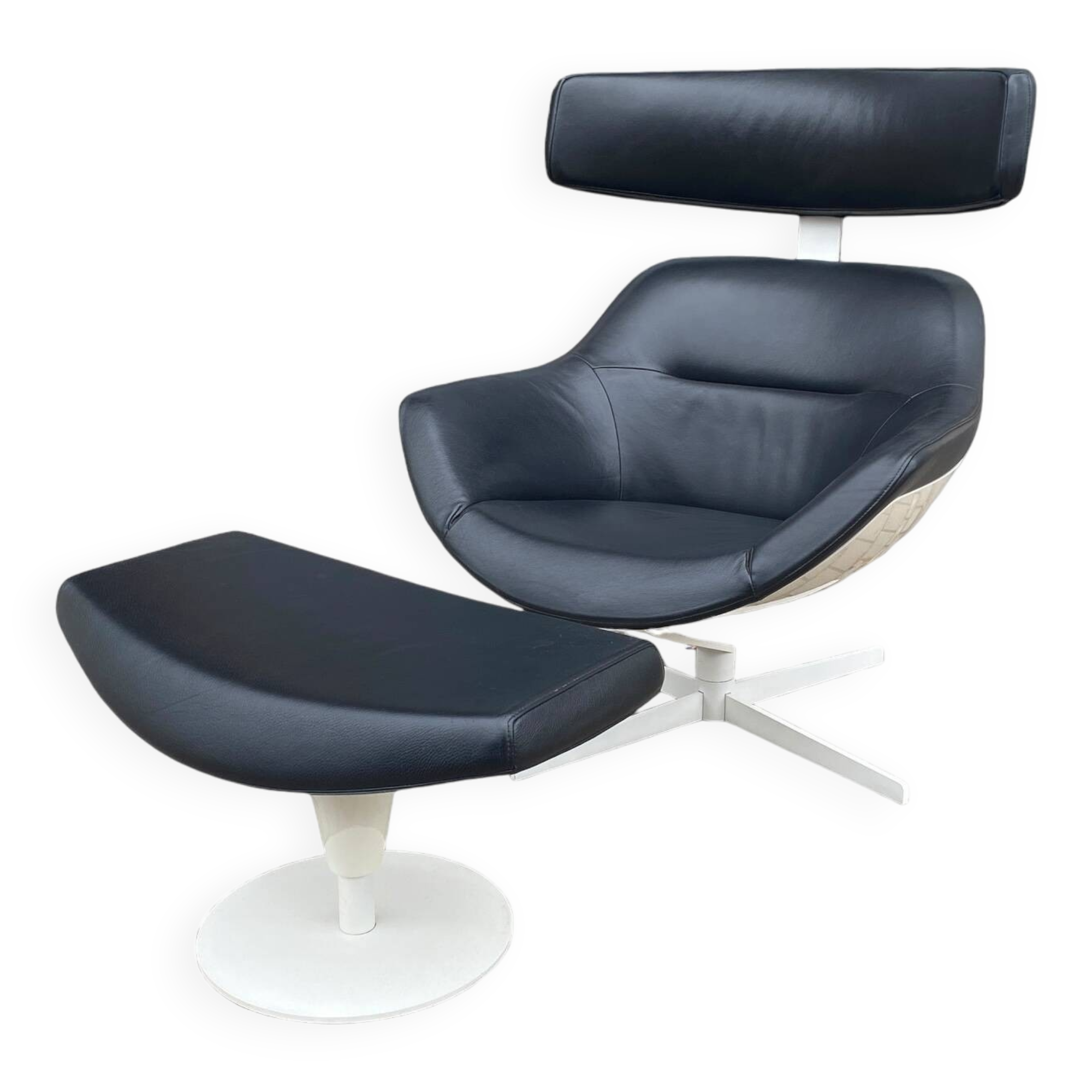 Fauteuil et pouf Aucklang par Jean-Marie Massaud