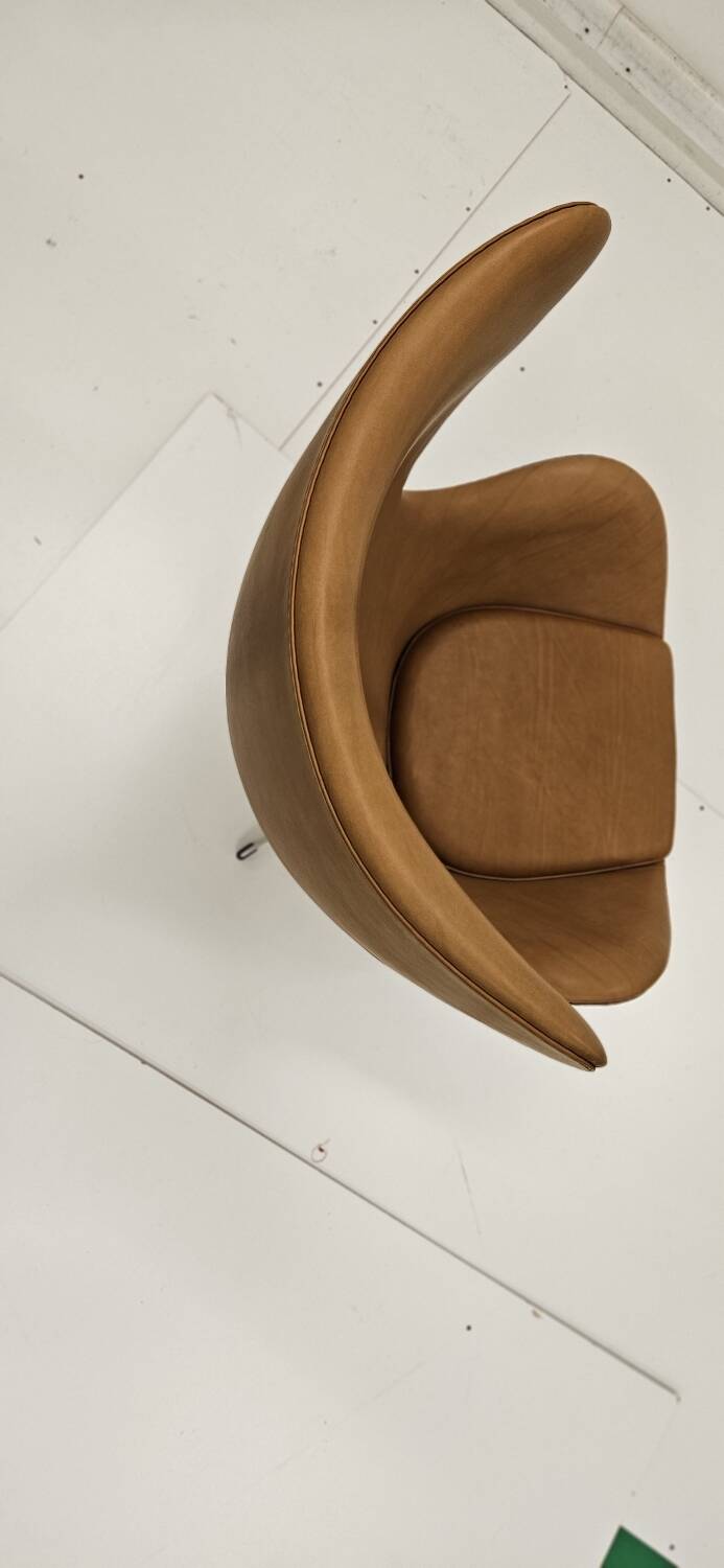 Arne Jacobsen Egg chair by Fritz Hansen