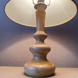 Table lamp in turned wood