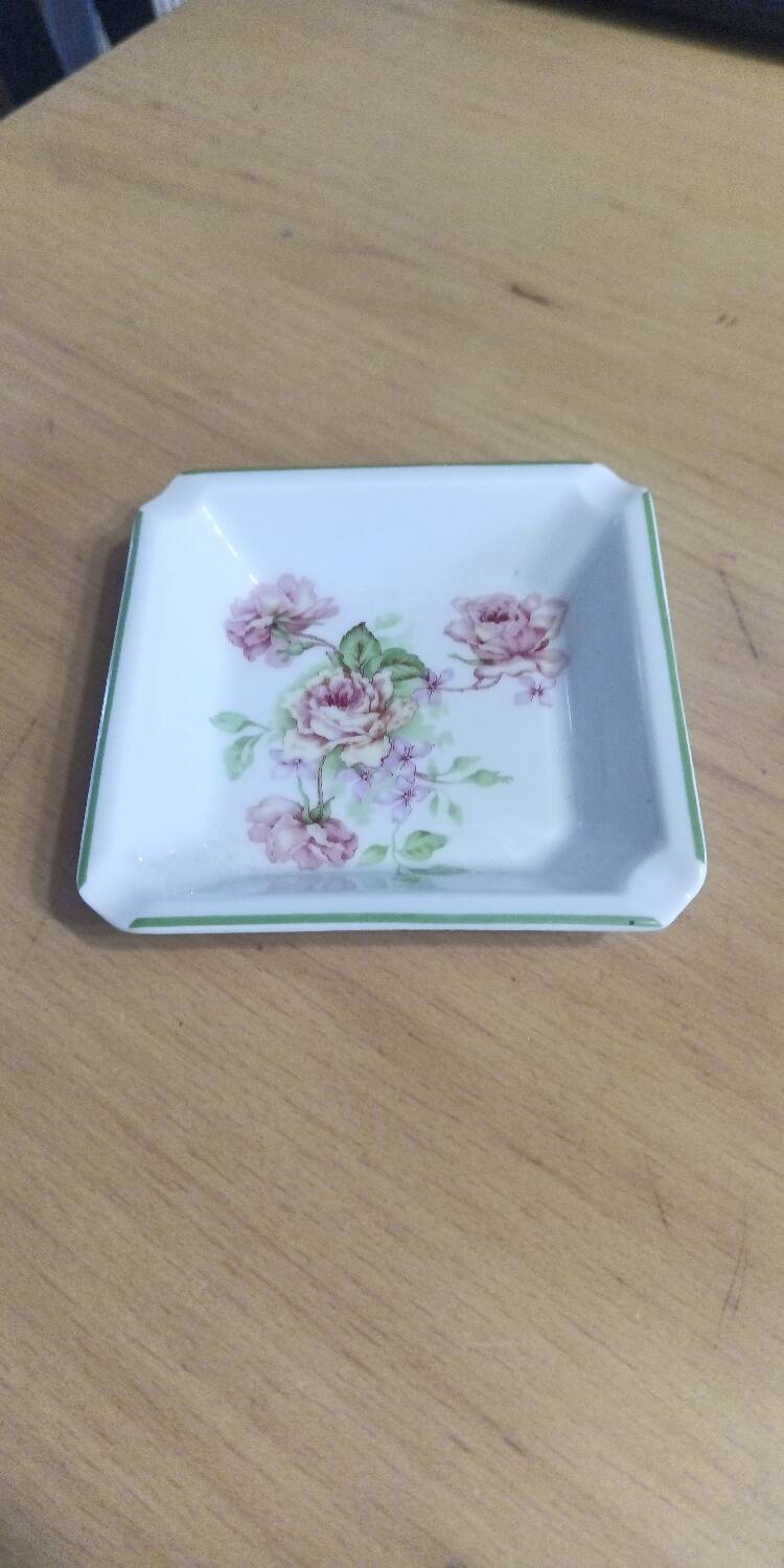 Porcelain ashtray