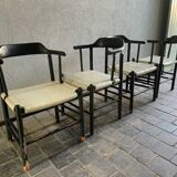 4 table chairs