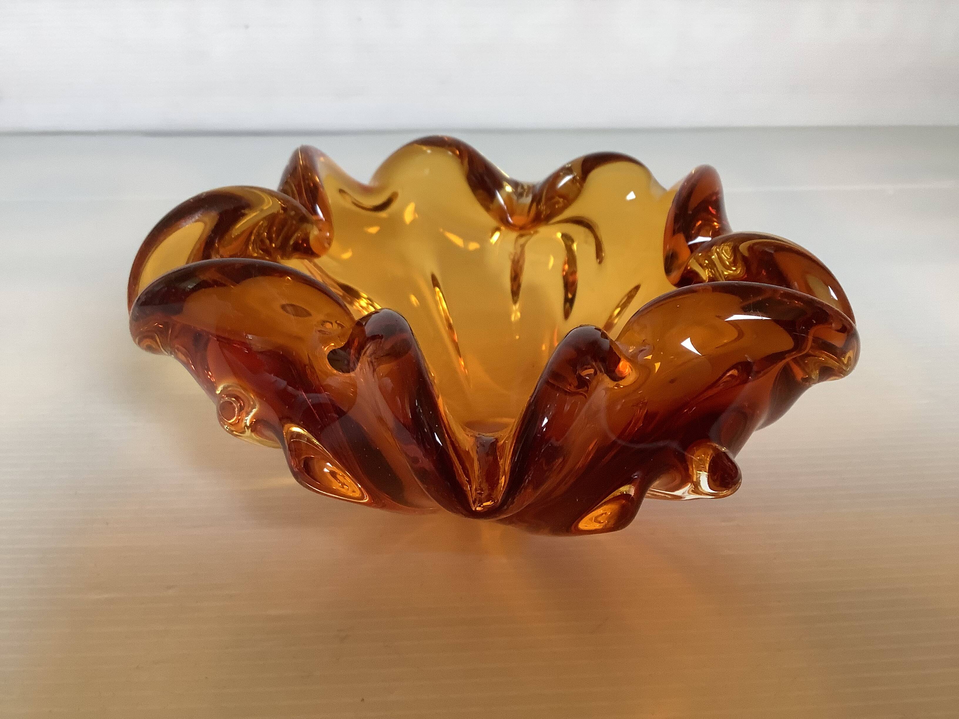 Yellow Murano style ashtray pocket tray