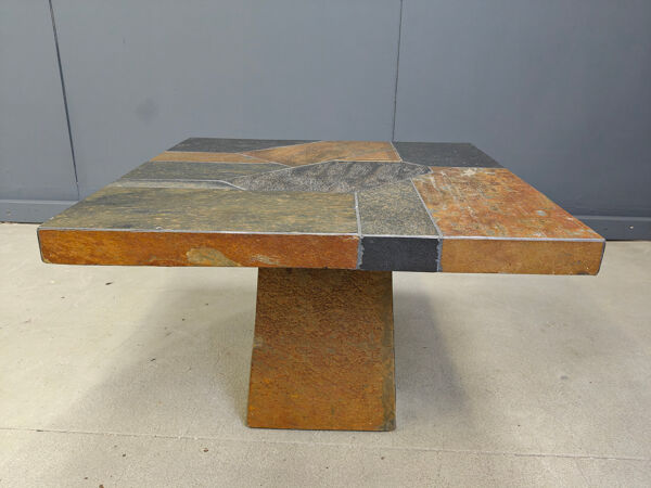 Table basse brutaliste en ardoise, années 1980