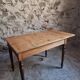 Table vintage française en pin avec rallonge latérale vers 1930, table de cuisine ou bureau