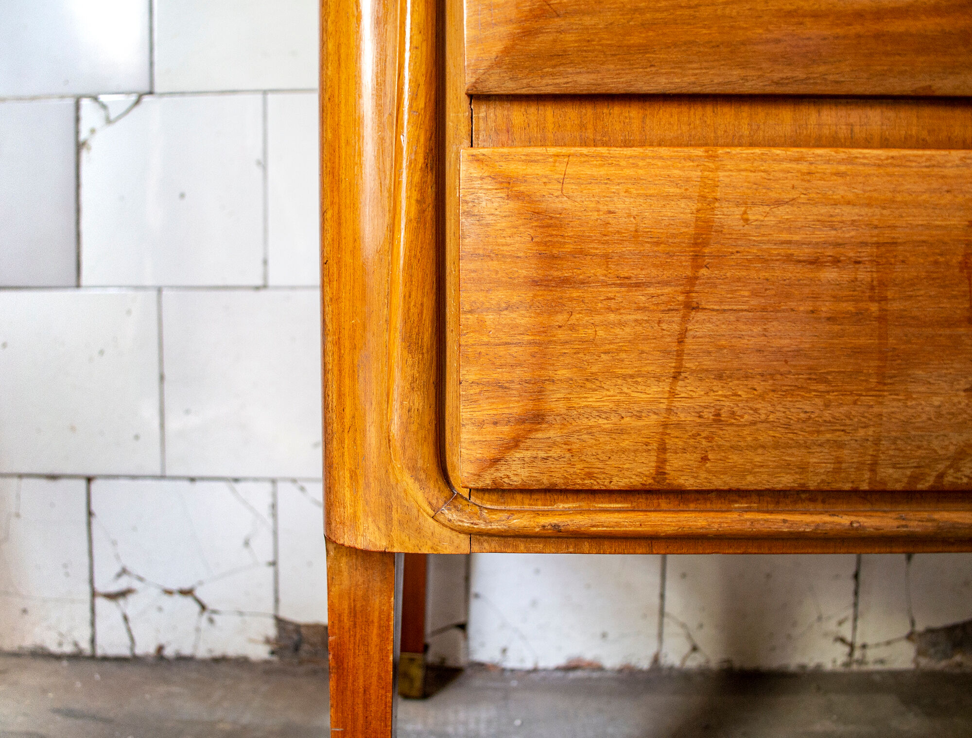 Glass and brass rosewood buffet by Esposizione Permanente Mobili Cantù Italia Anni '70