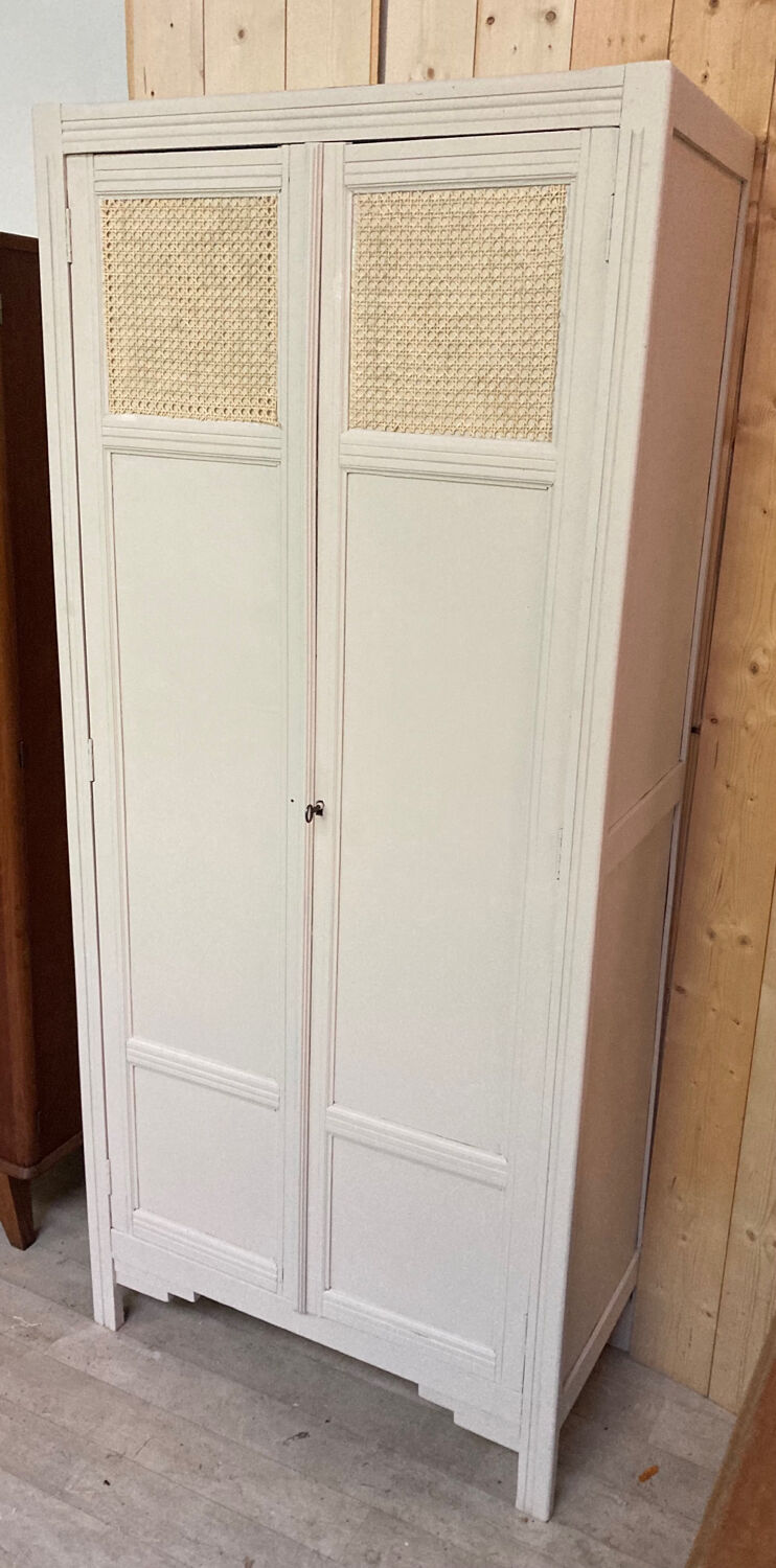 Armoire parisienne