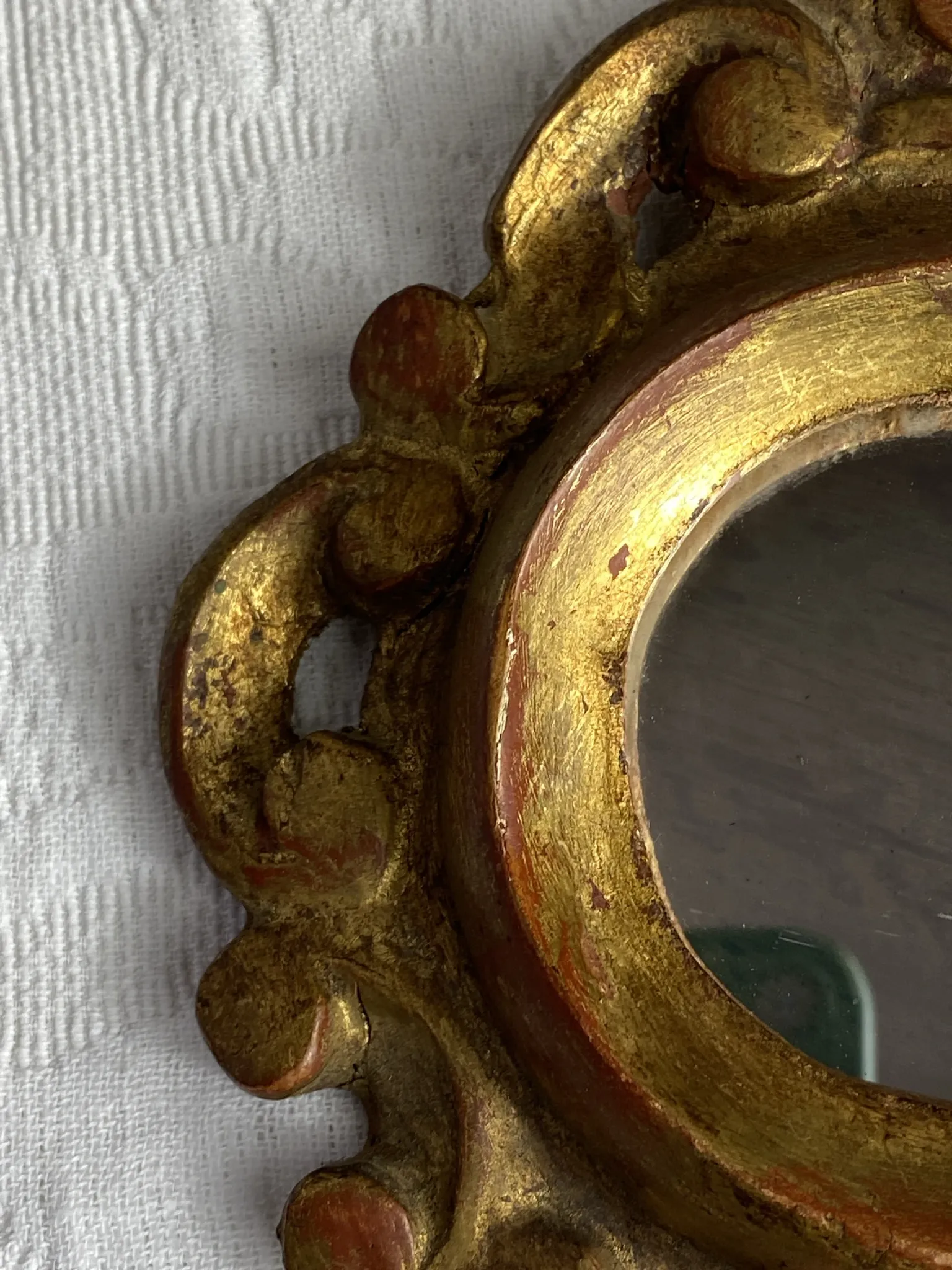 Miroir en bois sculpté de style rococo