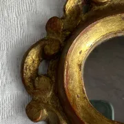 Miroir en bois sculpté de style rococo