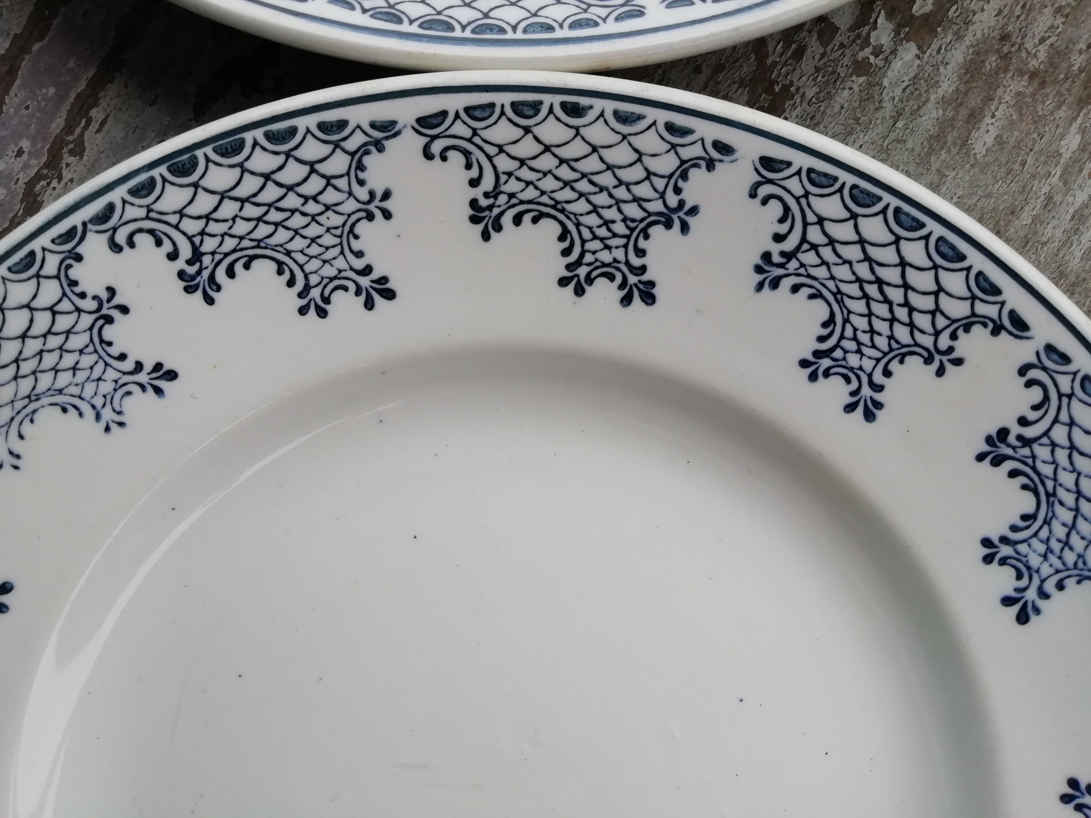 4 flat iron earth plates