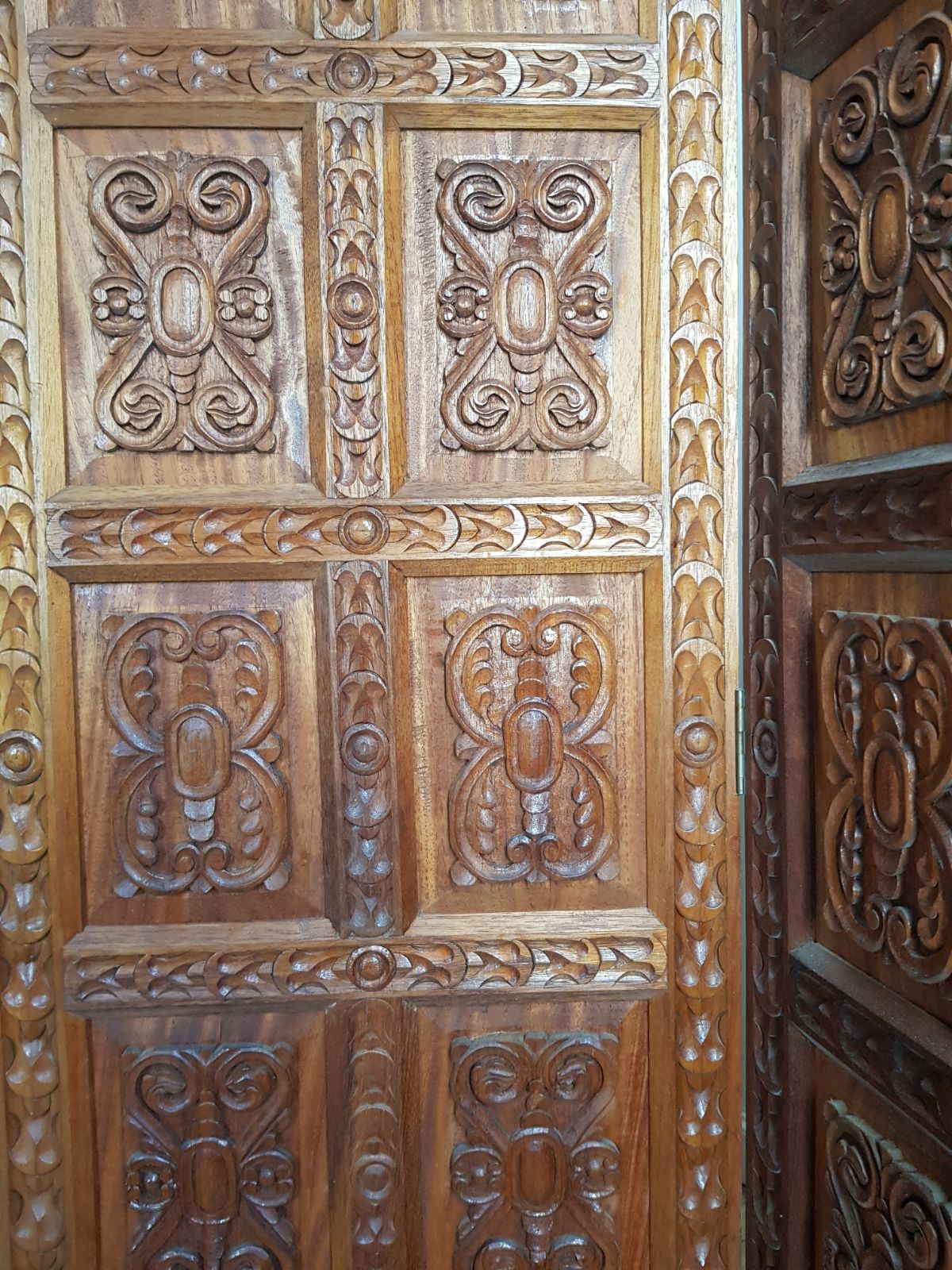 Paravent vintage antiques en bois massif scultpé