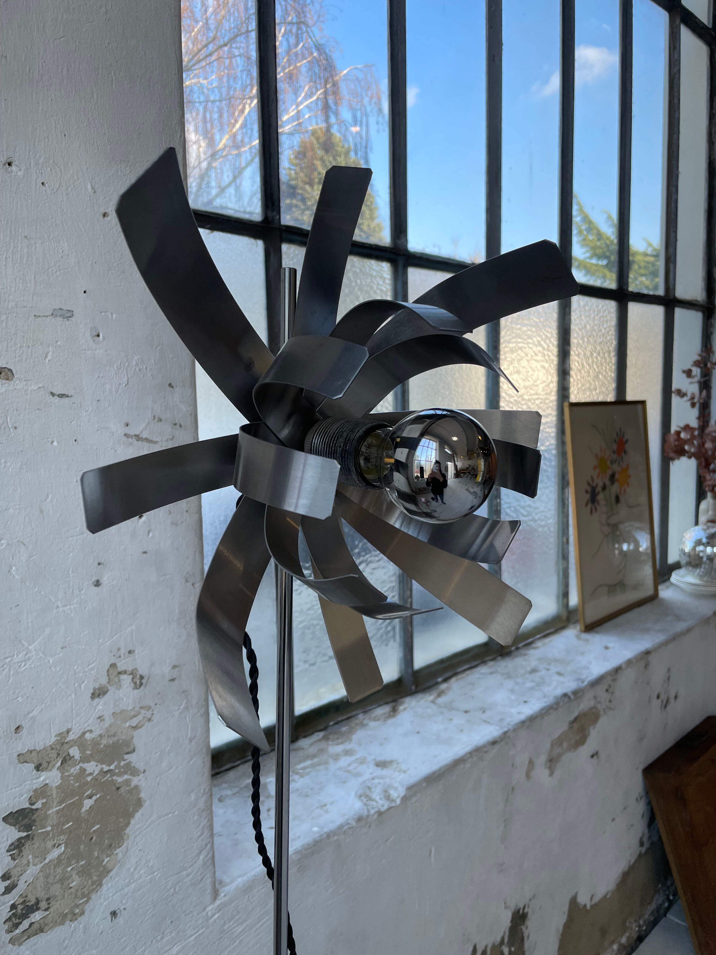 Floor lamp chrome 'flower' design Jacques Veyrat-Masson and Philippe Rogier, edited by Oxar