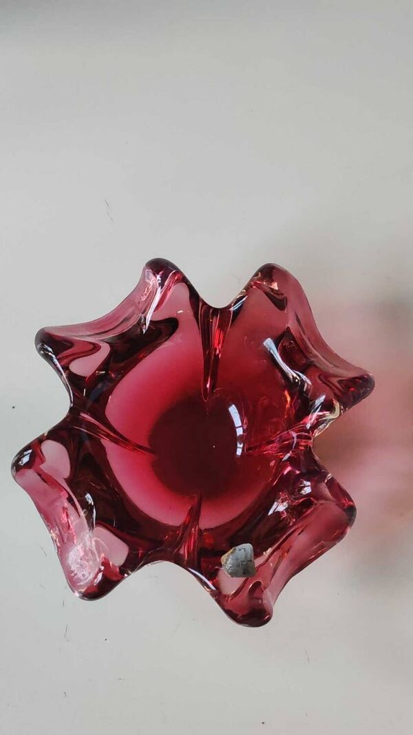 Vide poche forme florale/Corolle. Murano Italie/Chambord par Fratelli Toso. En verre soufflé rose. Diam 18 cm