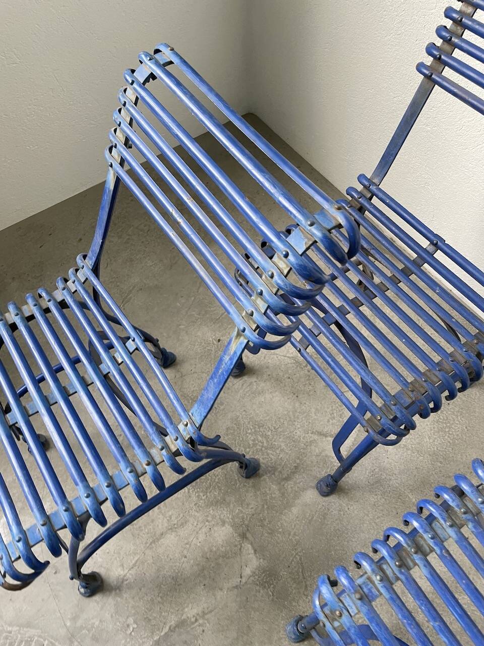 Series of 4 Arras chairs 1900