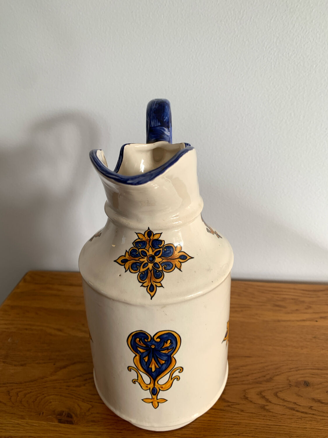 Old pitcher in earthenware G. Brachet – Limcolor – Terrasson – yellow decor