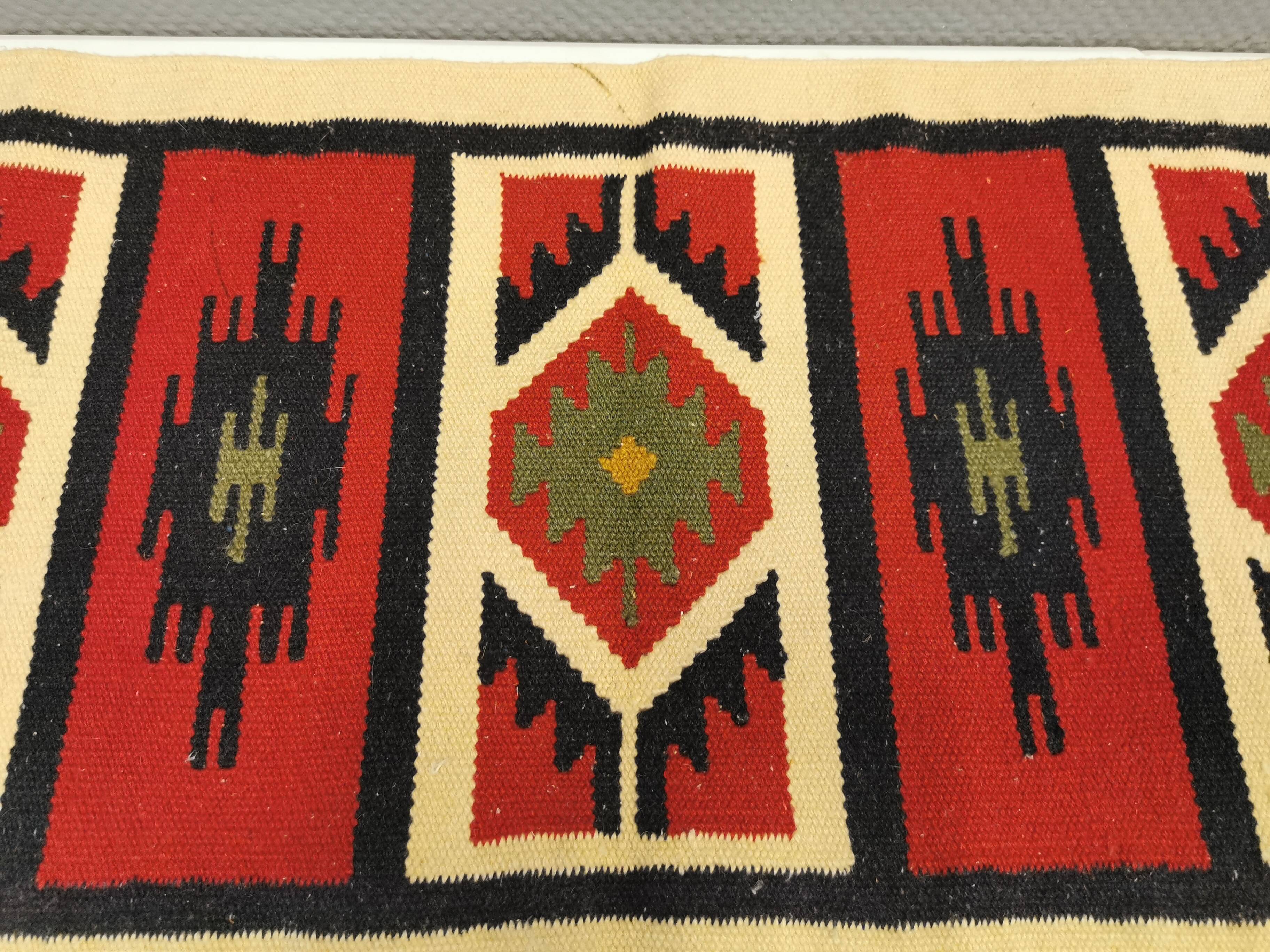 Beautifully woven Swedish wool rug in beautiful colours, estimated 1970s.