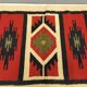 Tapis suédois en laine magnifiquement tissé dans de belles couleurs, estimé dans les années 1970.