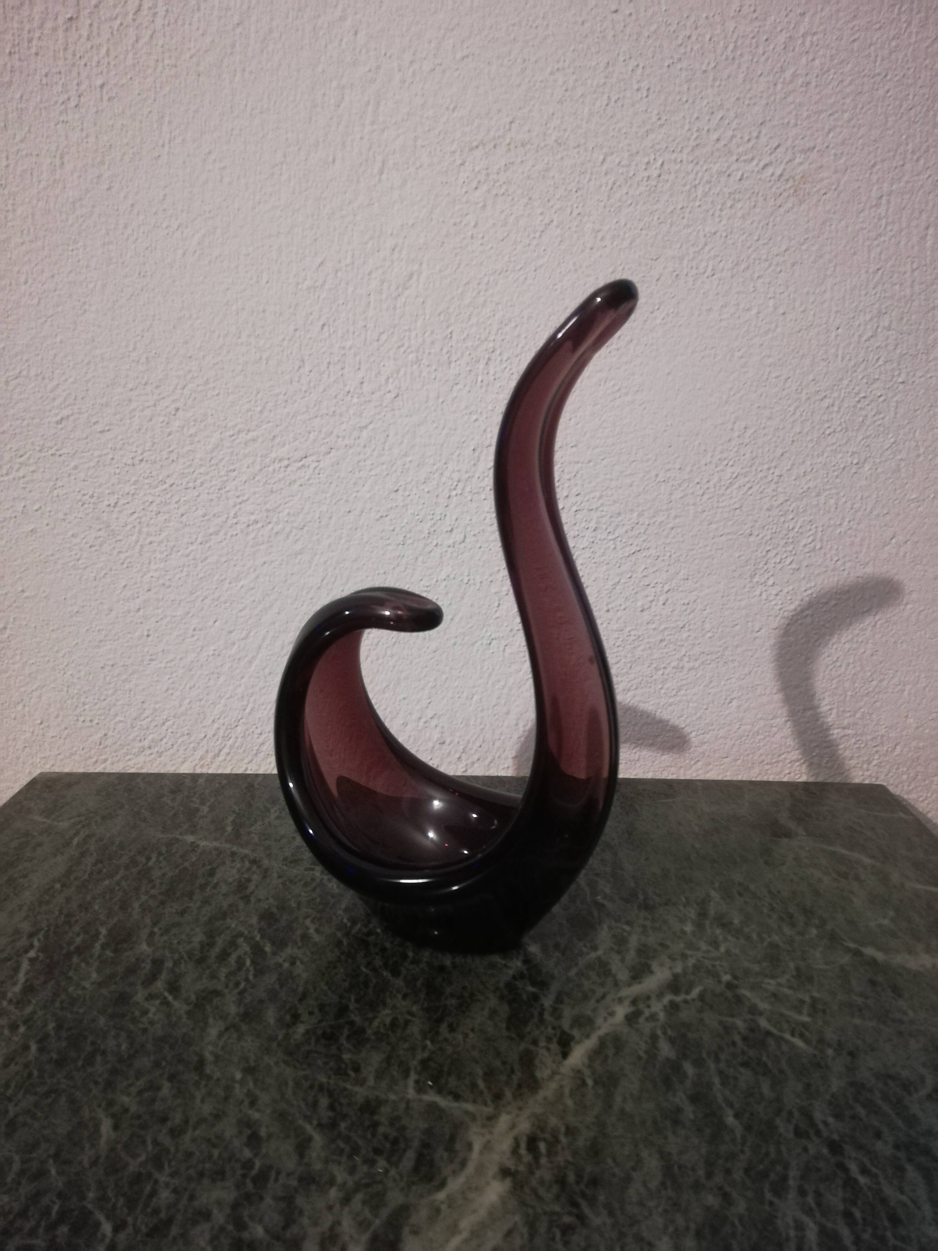 Empty pocket/Free-form swan sculpture in Violet Murano Glass.