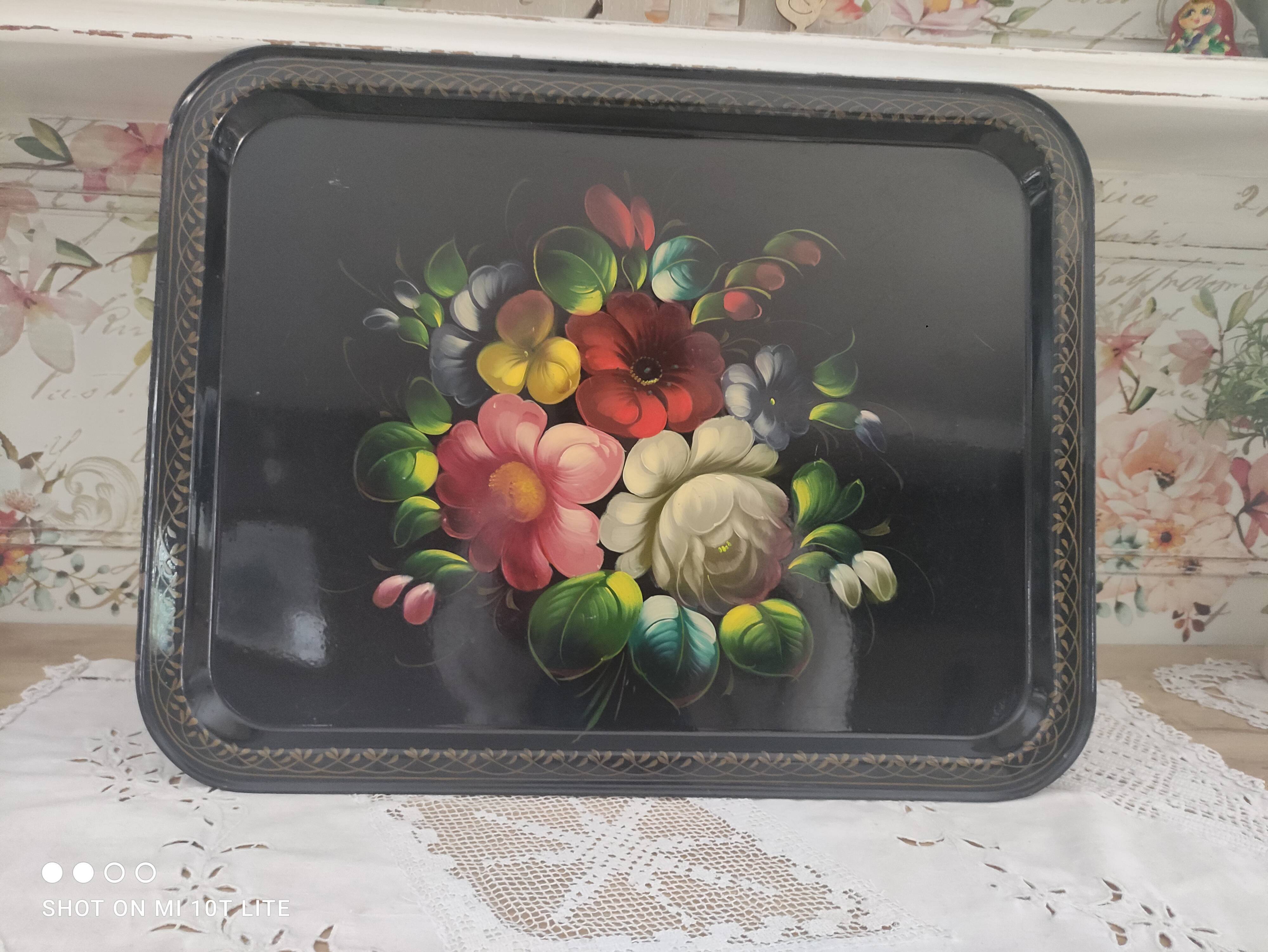 Plateau russe en tôle noire peinte à la main