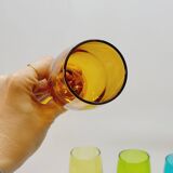 6 flûtes à champagne en verre multicolore rouge orange jaune vert bleu violet