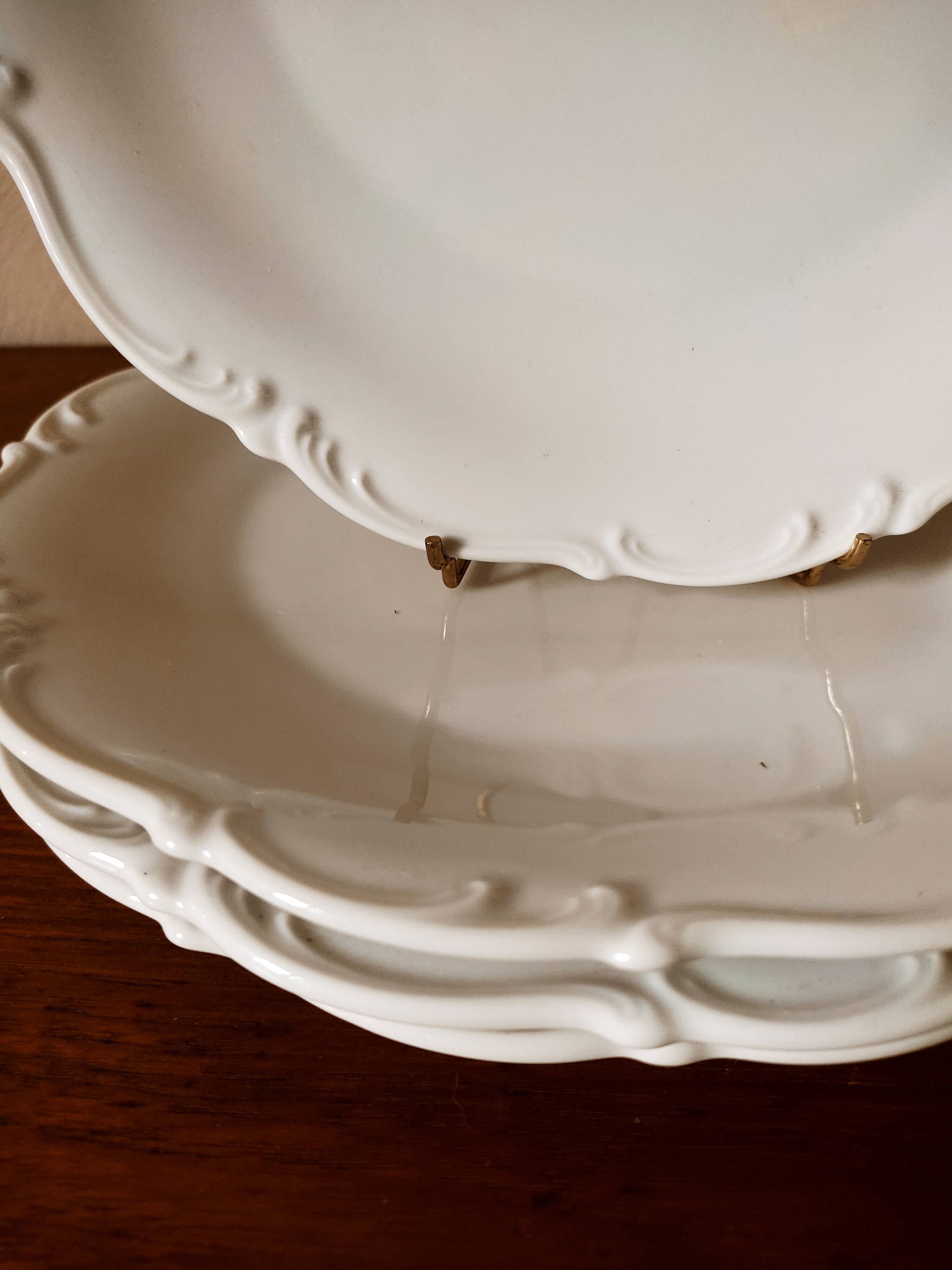 4 flat plates rocky edges