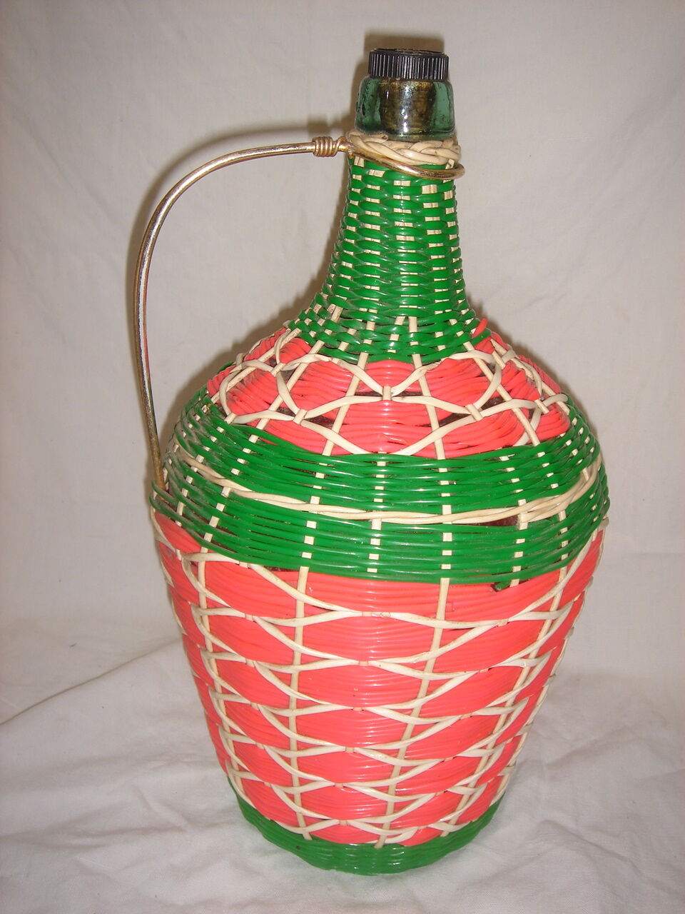 Bouteille scoubidou datant des années 1960/1970