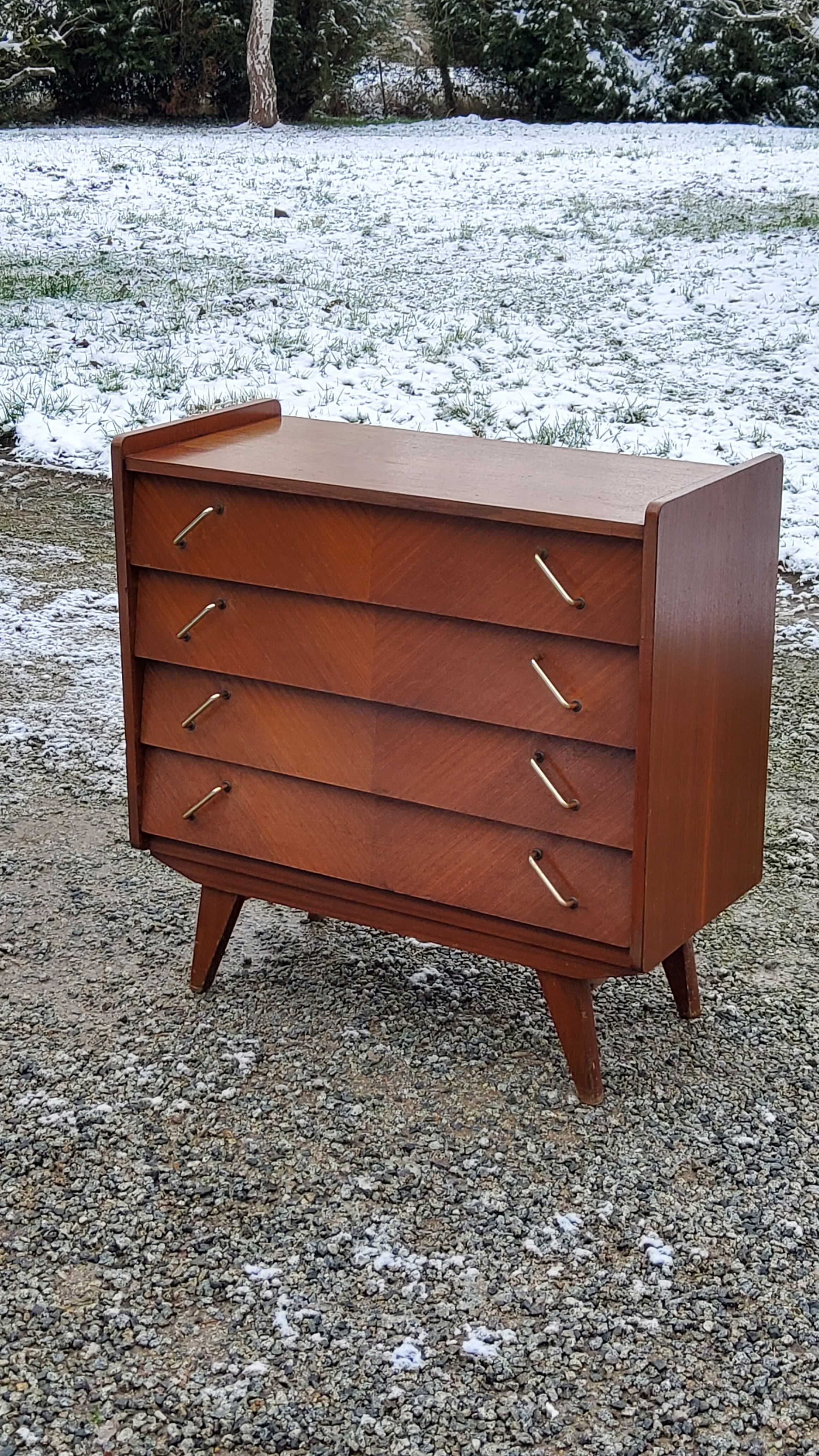 Vintage chest of drawers from the 50s 4 drawers feet compass and mahogany fins
