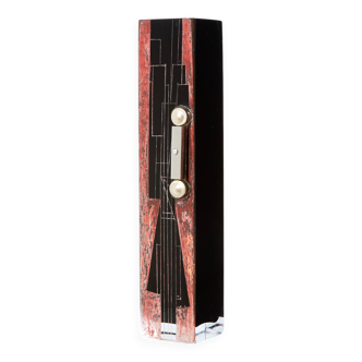 Grand vase Art Déco en verre opalin noir et rouge Anatole Riecke 1938