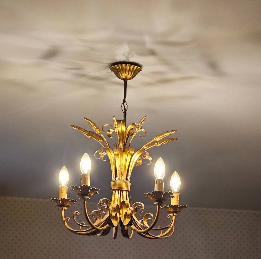 Patinated bronze chandelier with 5 lights – Louis XV style