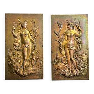 Paire de bas reliefs - bronze