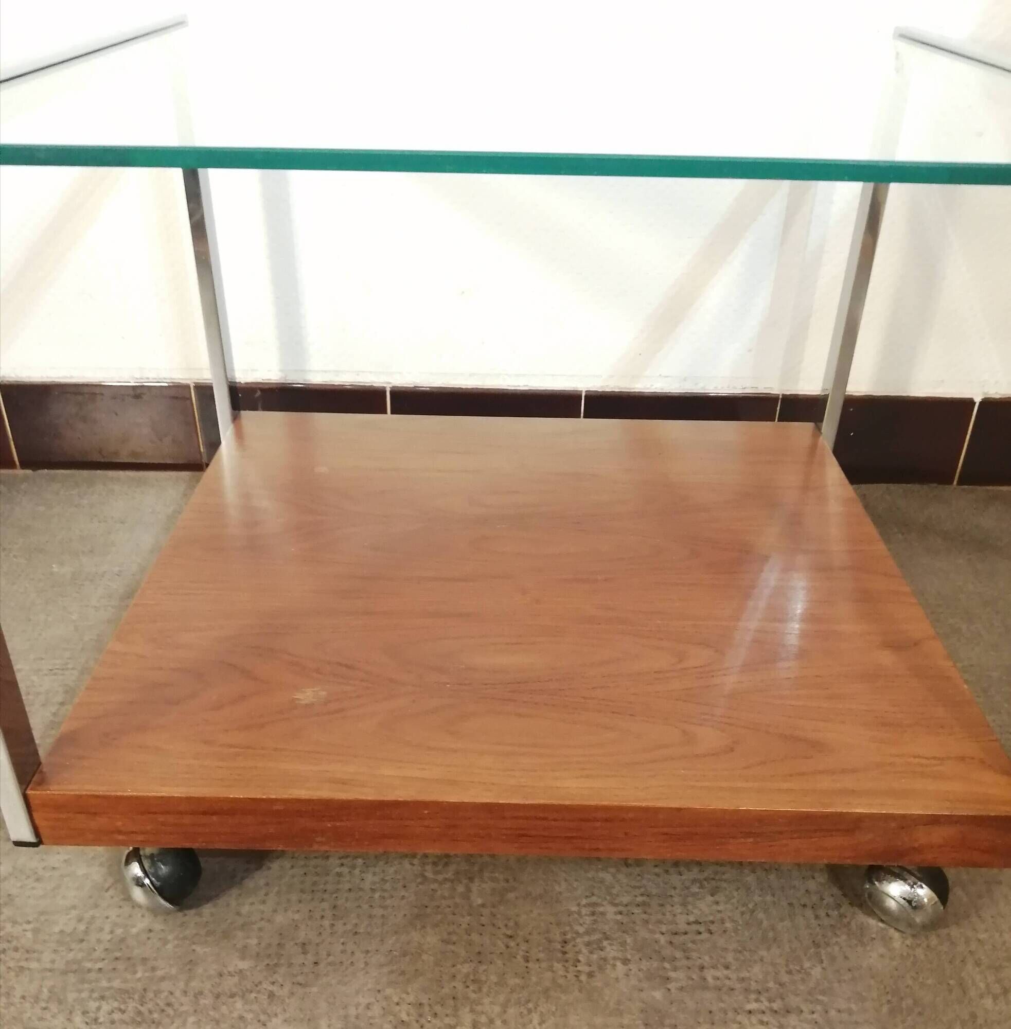 Designer coffee table on wheels, chrome, rosewood and glass from Denisco made in Italy 1970