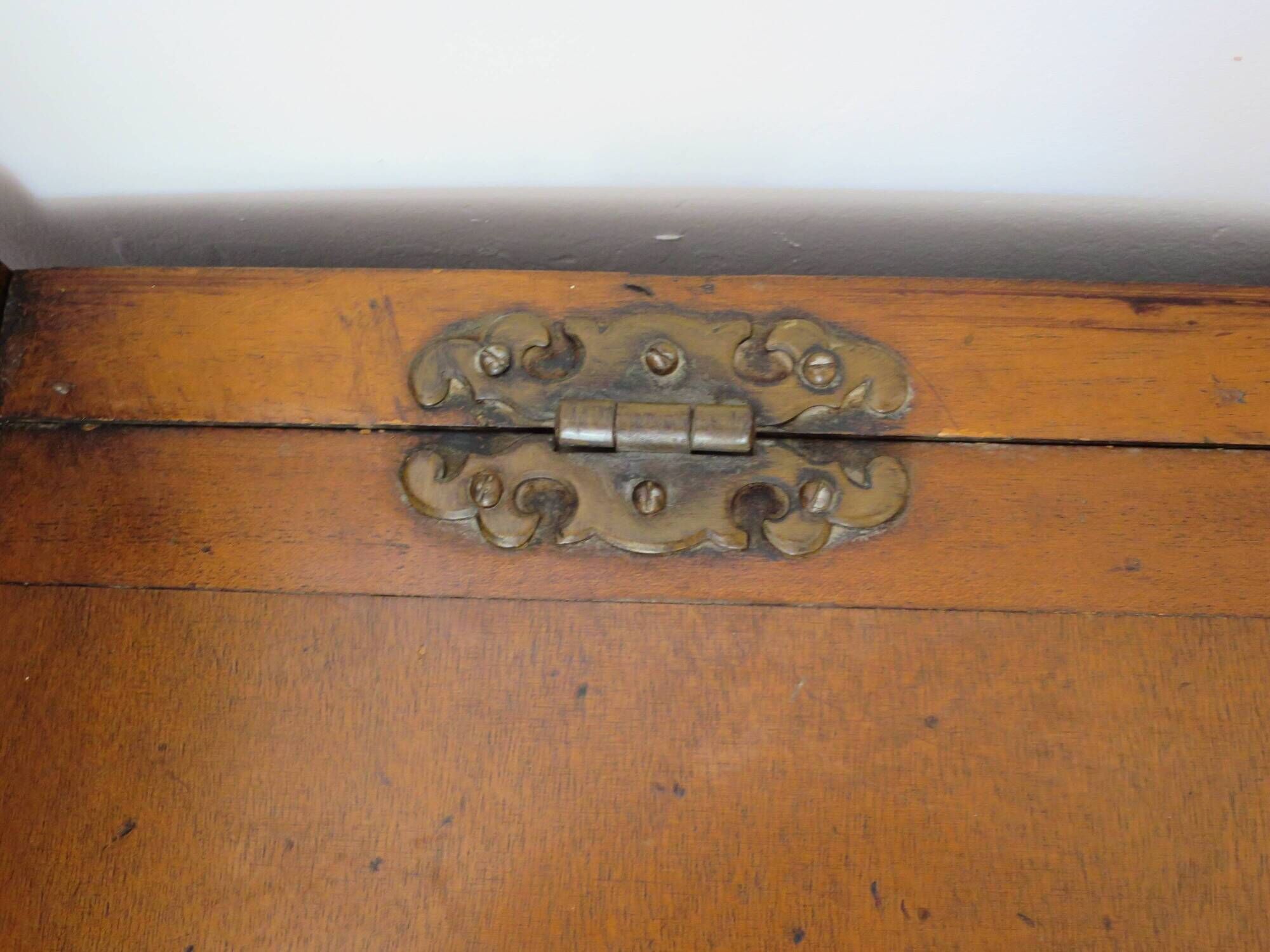 Rare entrance bench - Old chest bench - toy chest - oak color