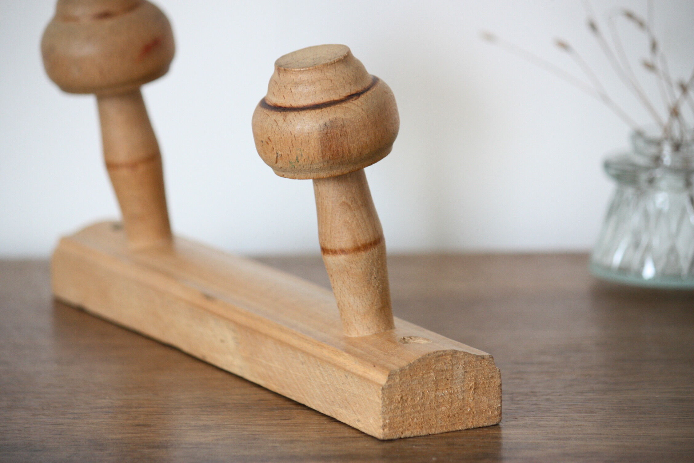 Light wood coat holder 2 patères