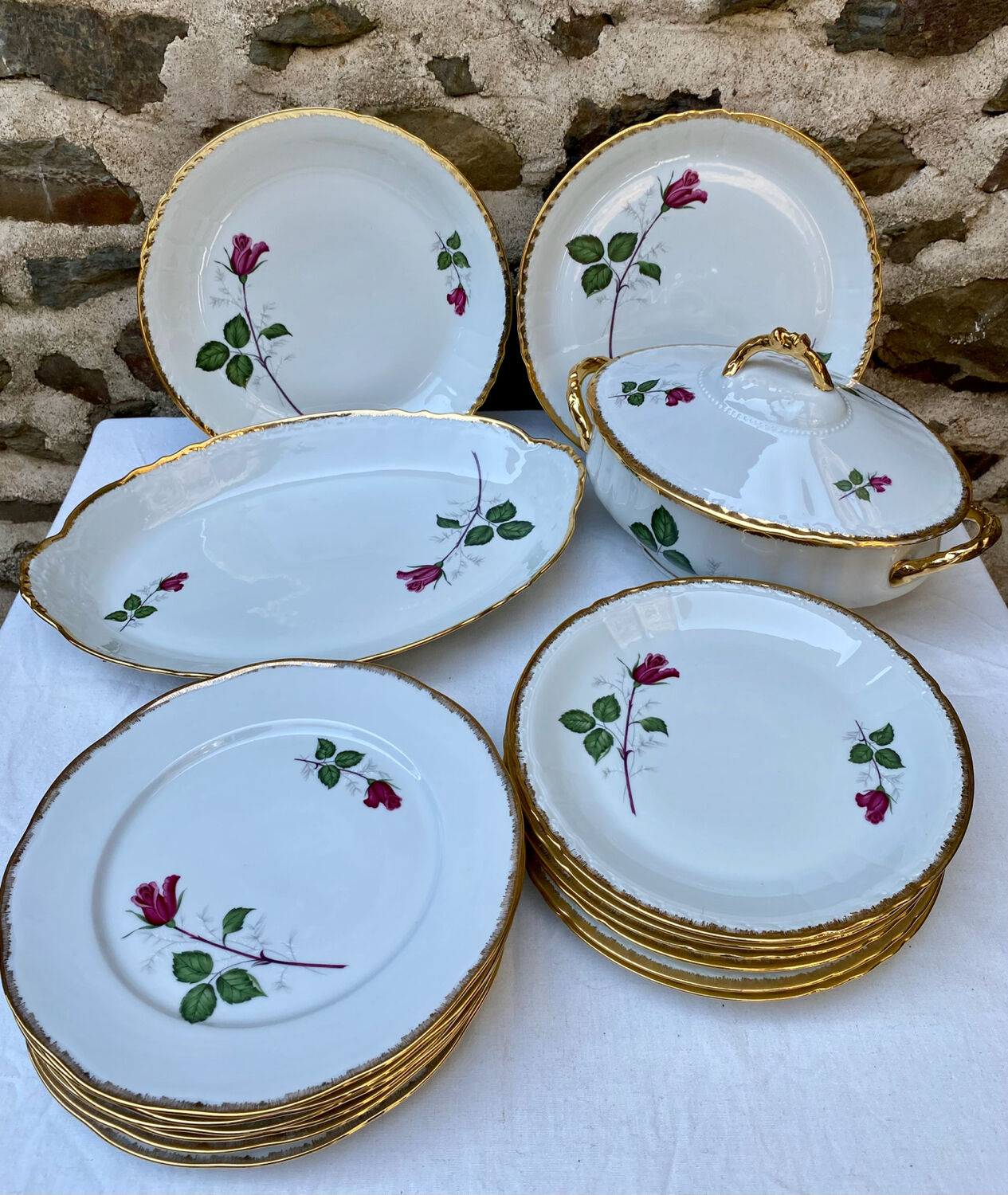 Service de table Berry roses en porcelaine
