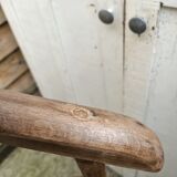 Valet en bois patiné