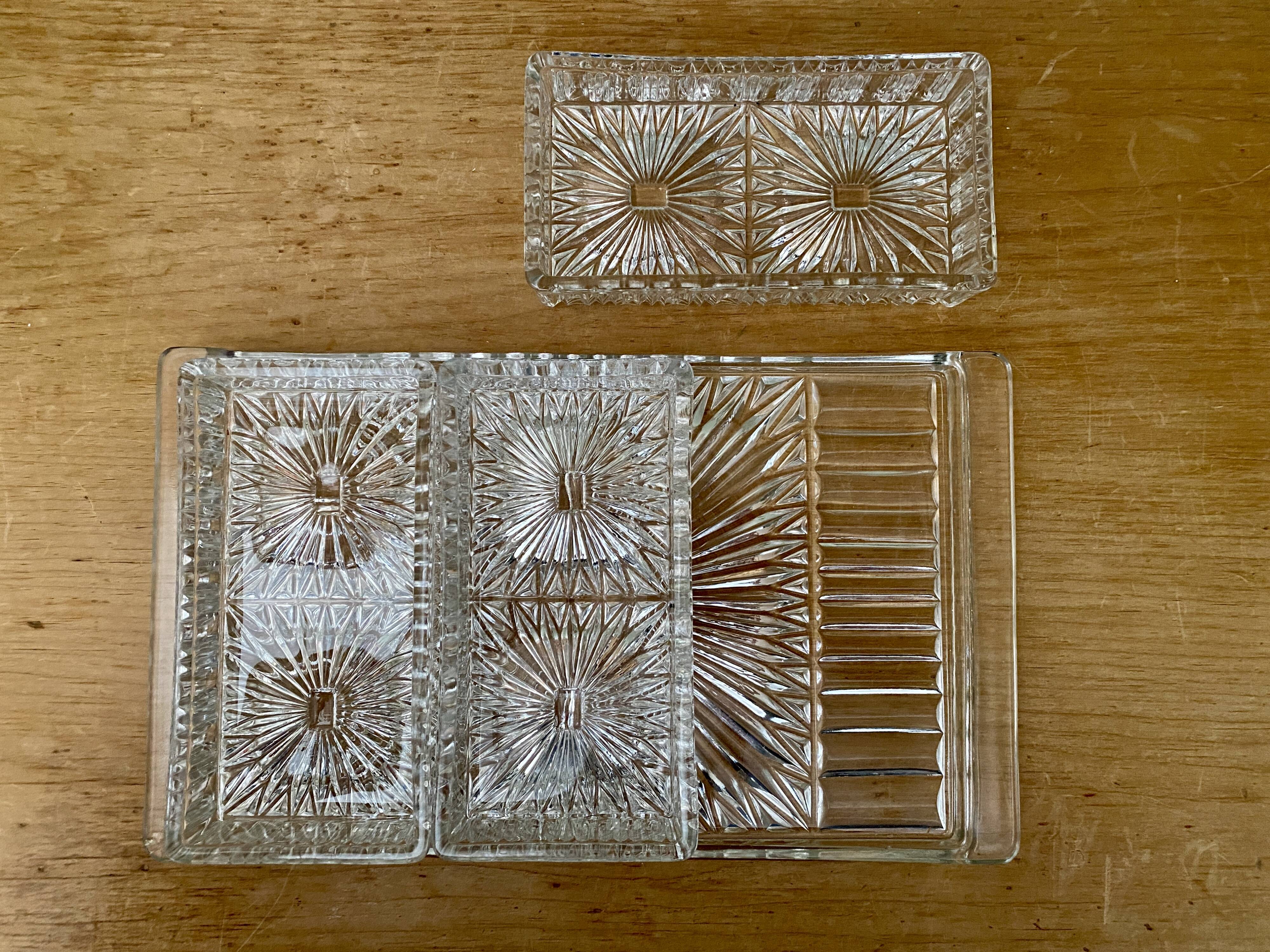 Tray and 3 vintage ramekins in worked glass