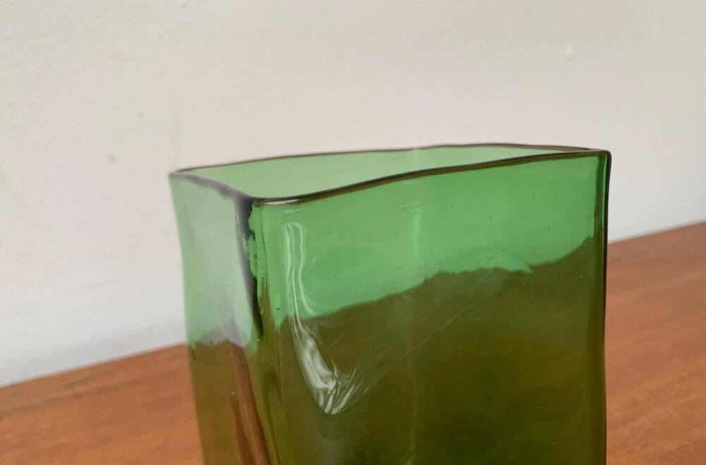 Vase en verre scandinave du milieu du siècle, années 1960