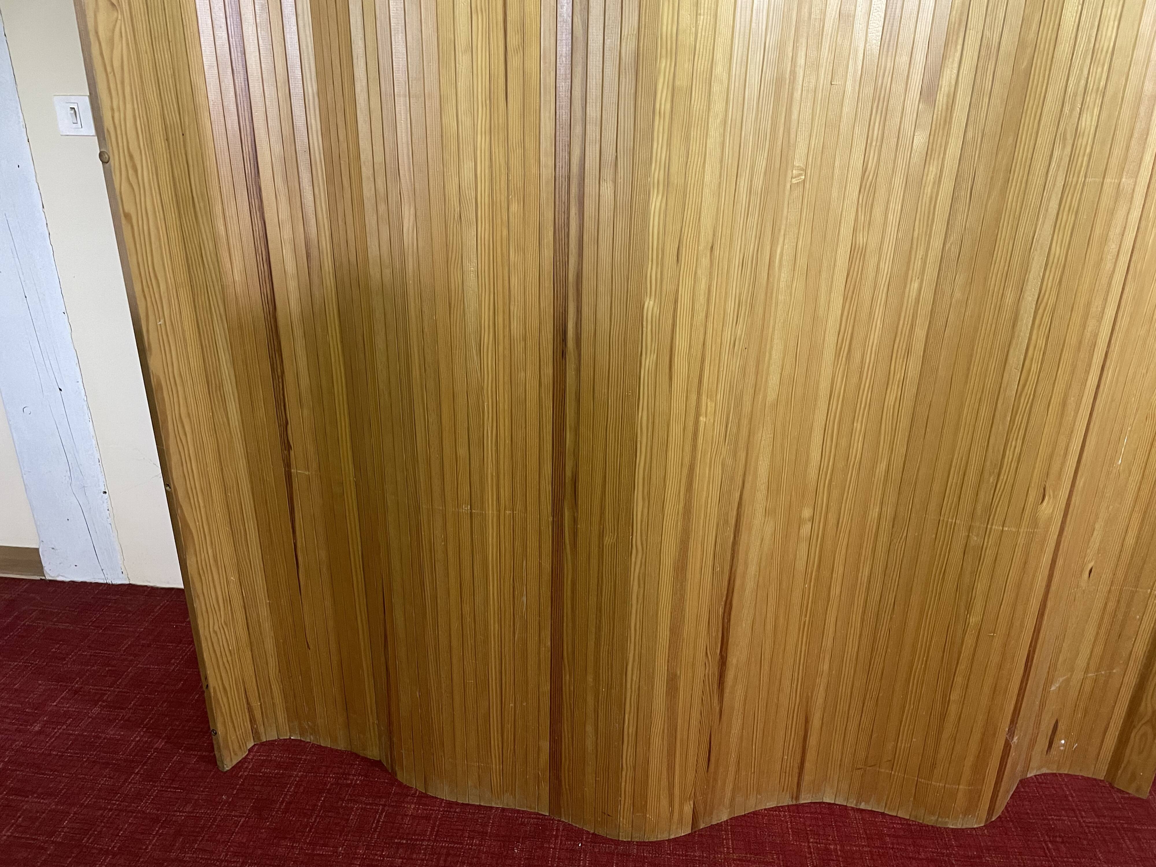 Wooden screen year 70