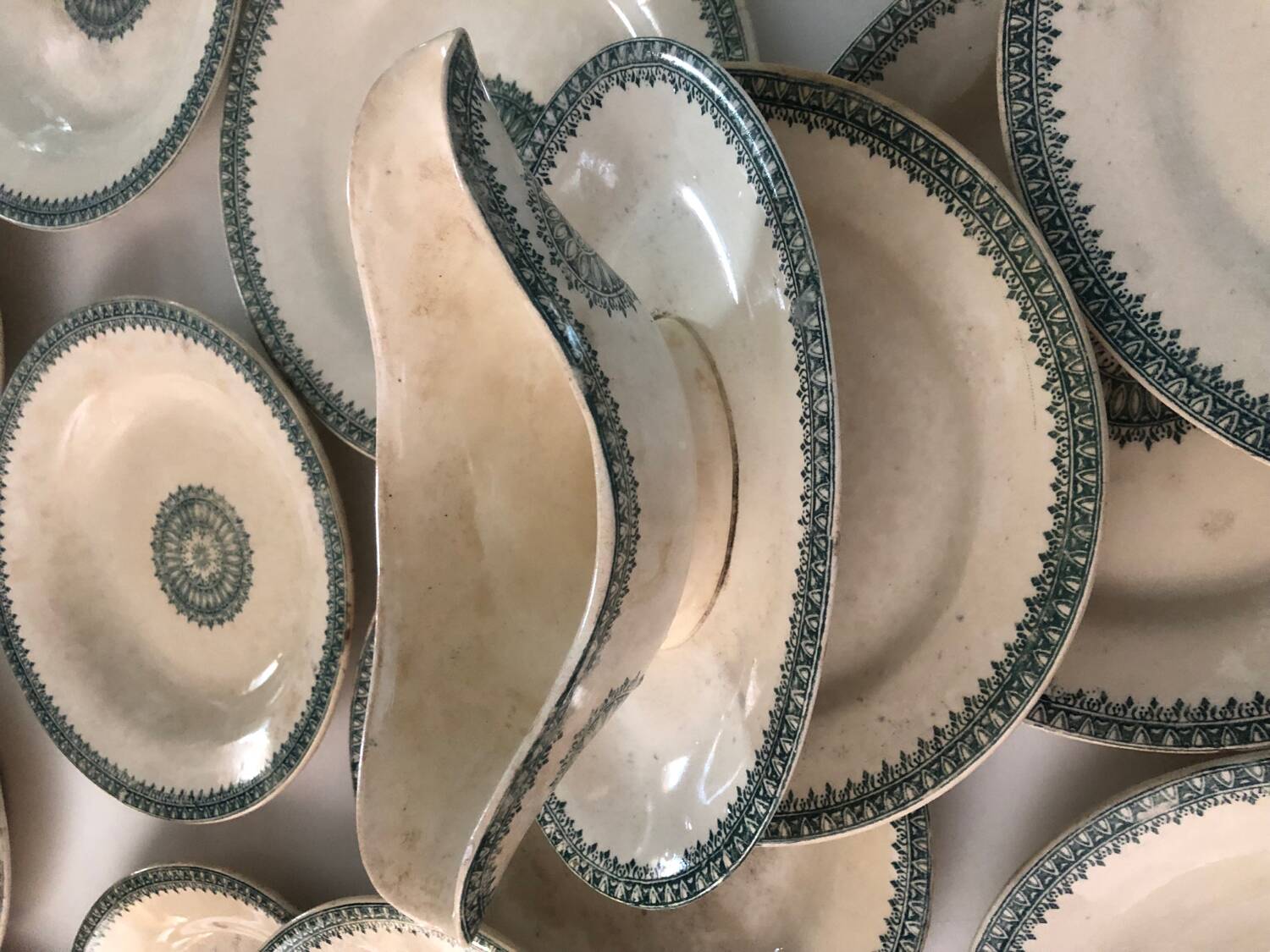 Creil and Montereau ironstone service 22 sauceboat plates