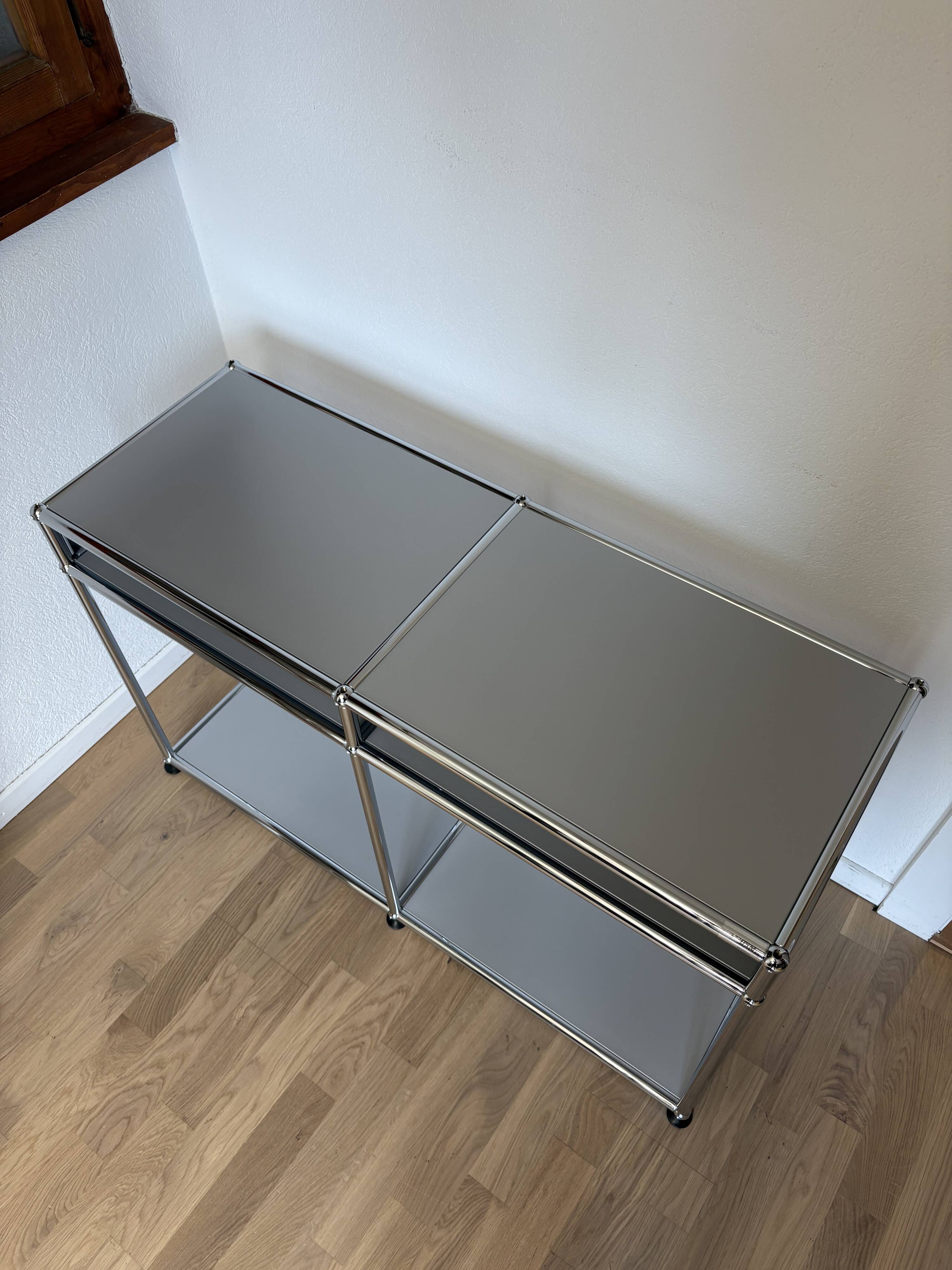 Meuble d’appoint USM Haller en Argent Mat