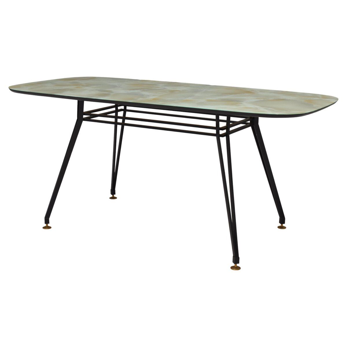Table à manger italienne avec base en métal et plateau en verre et laiton, années 1950.